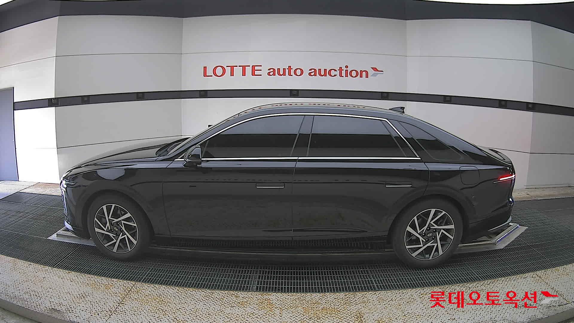 Hyundai Grandeur - 13