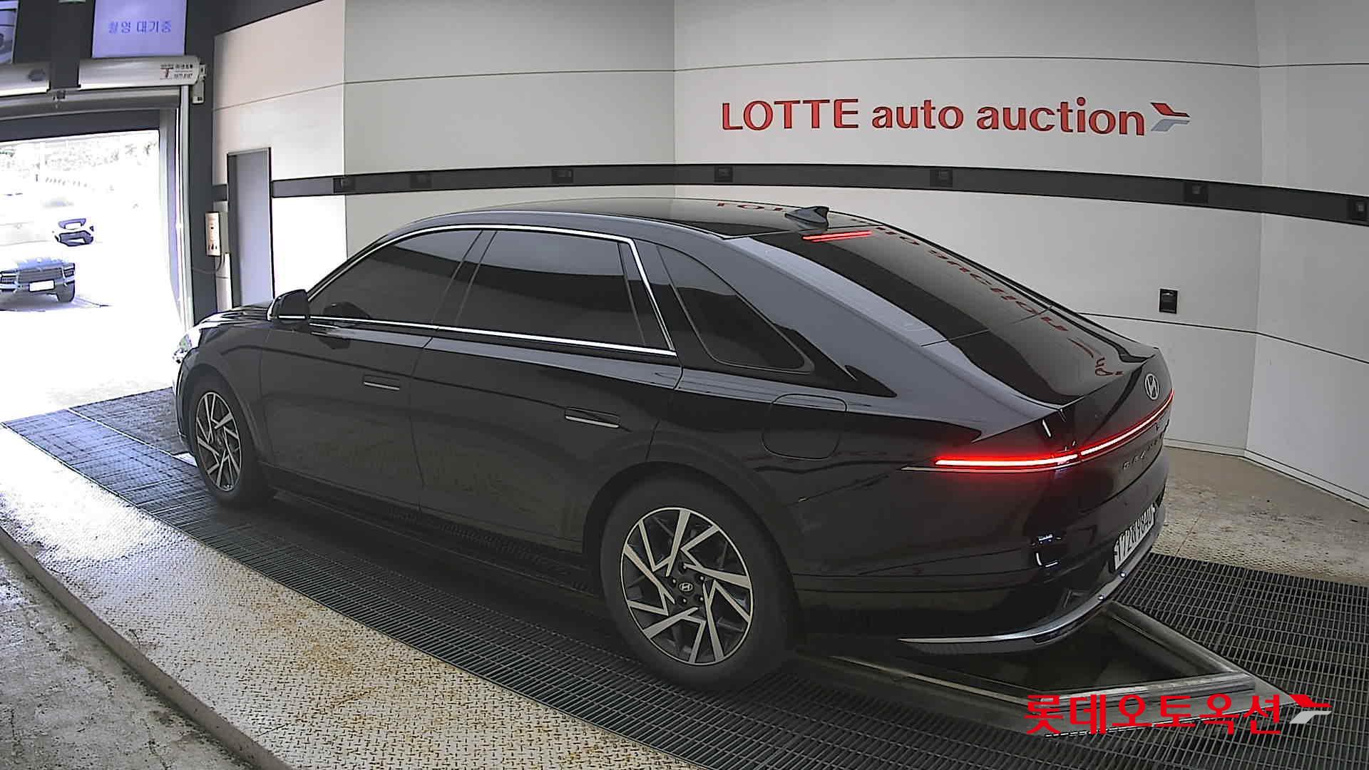 Hyundai Grandeur - 15