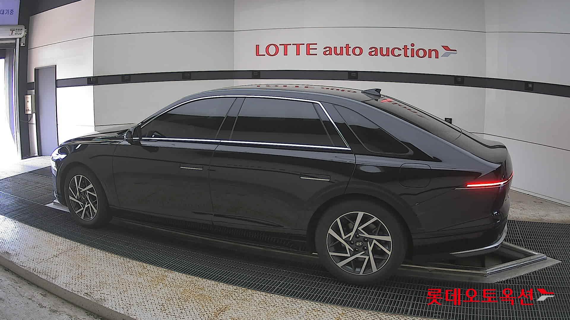 Hyundai Grandeur - 14