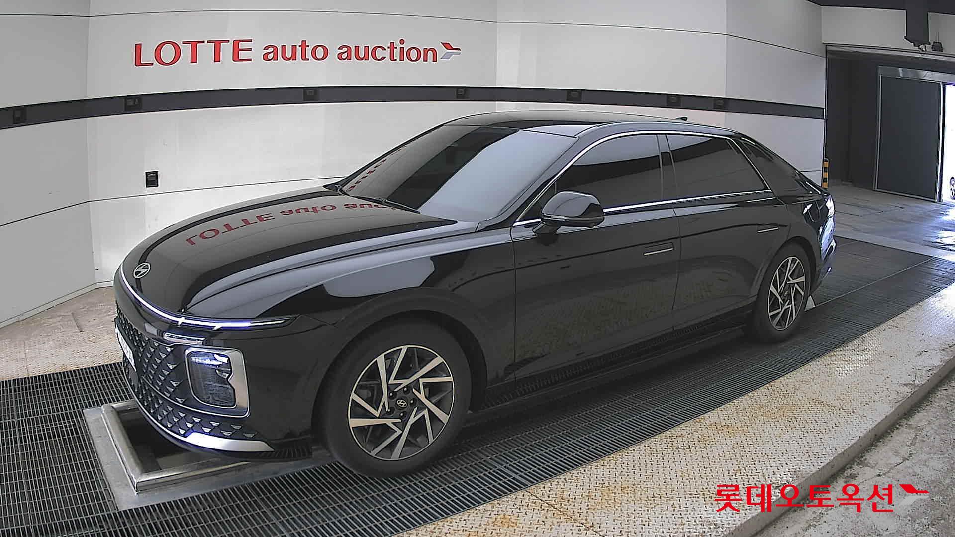 Hyundai Grandeur - 11
