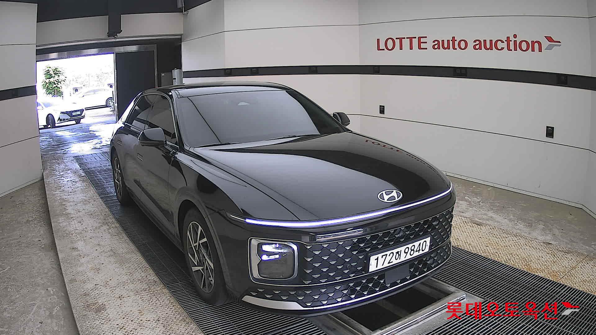 Hyundai Grandeur - 24