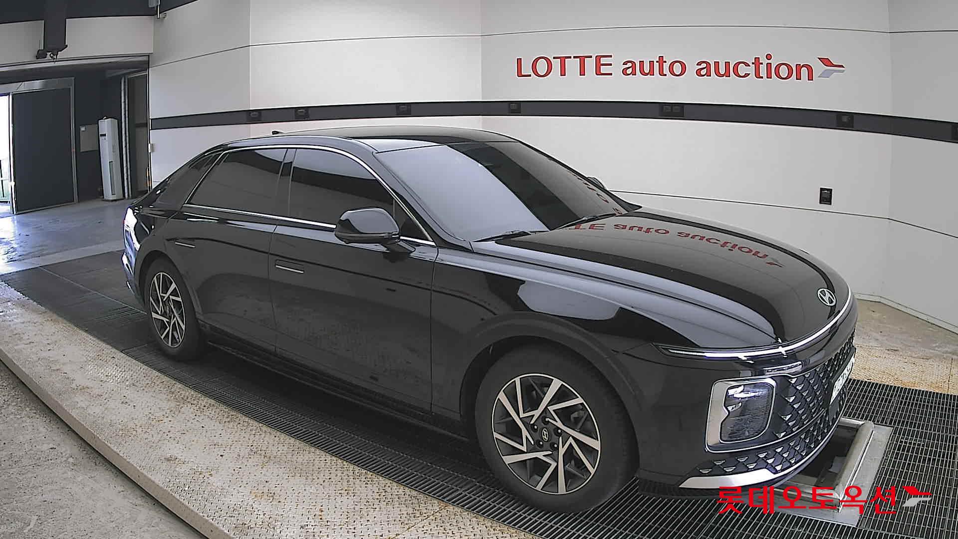 Hyundai Grandeur - 23
