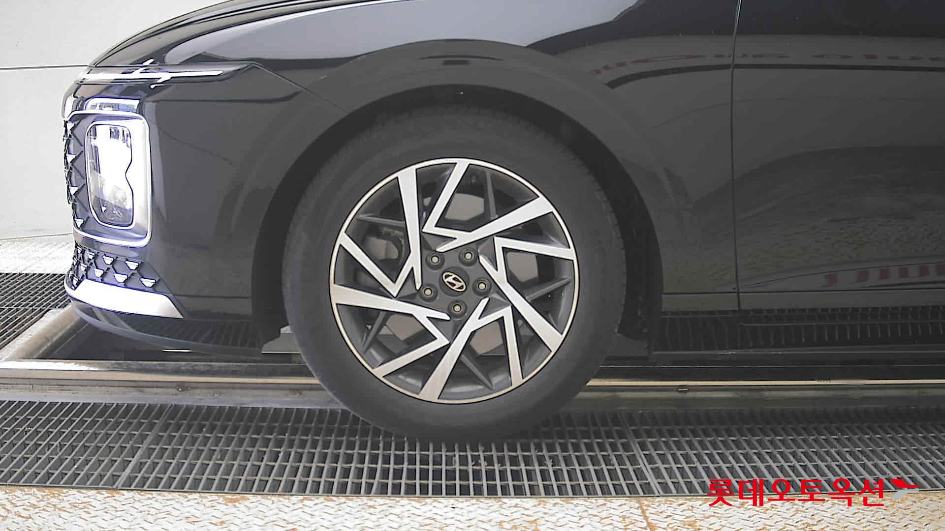 Hyundai Grandeur - 25