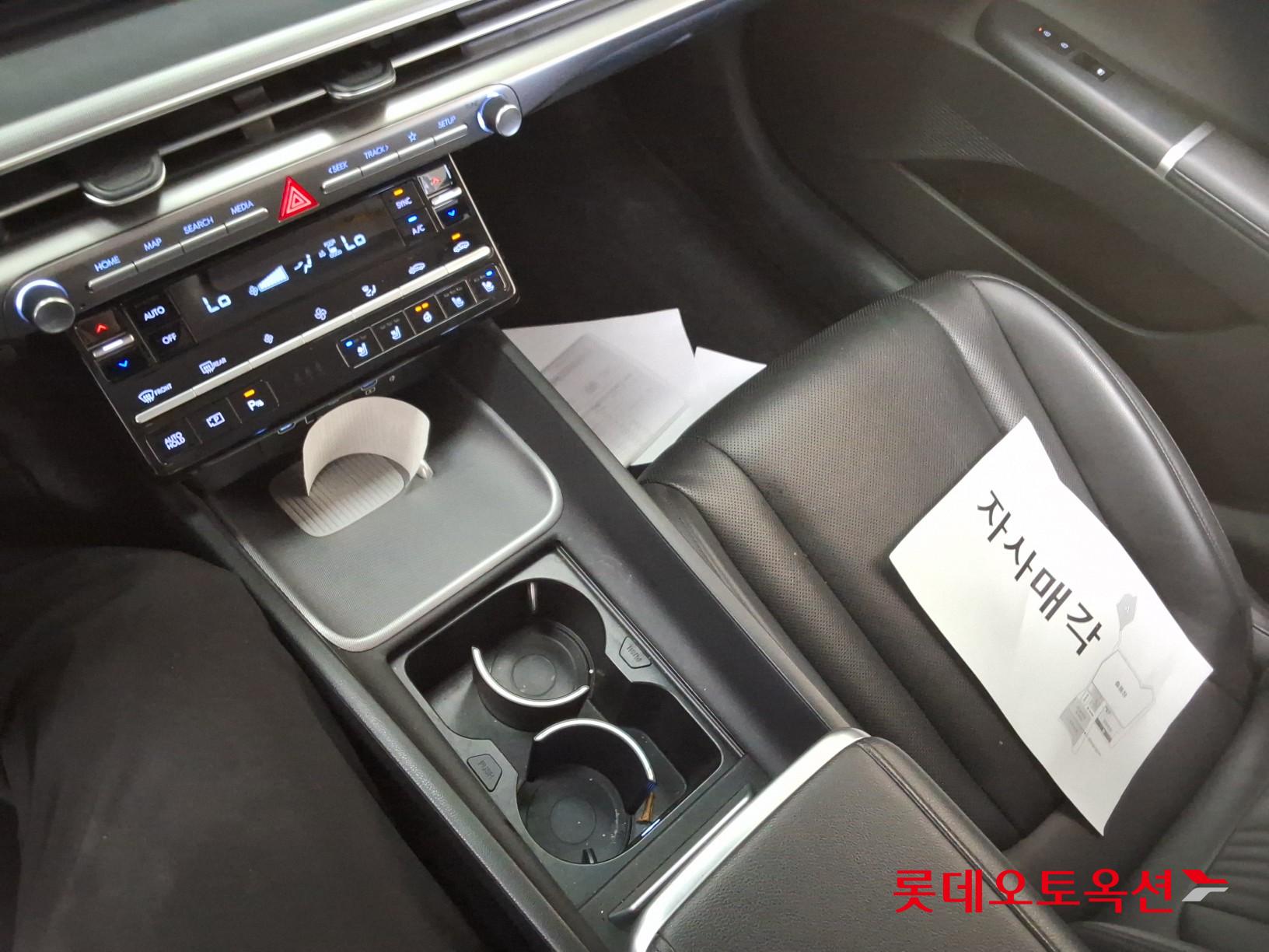 Hyundai Grandeur - 34
