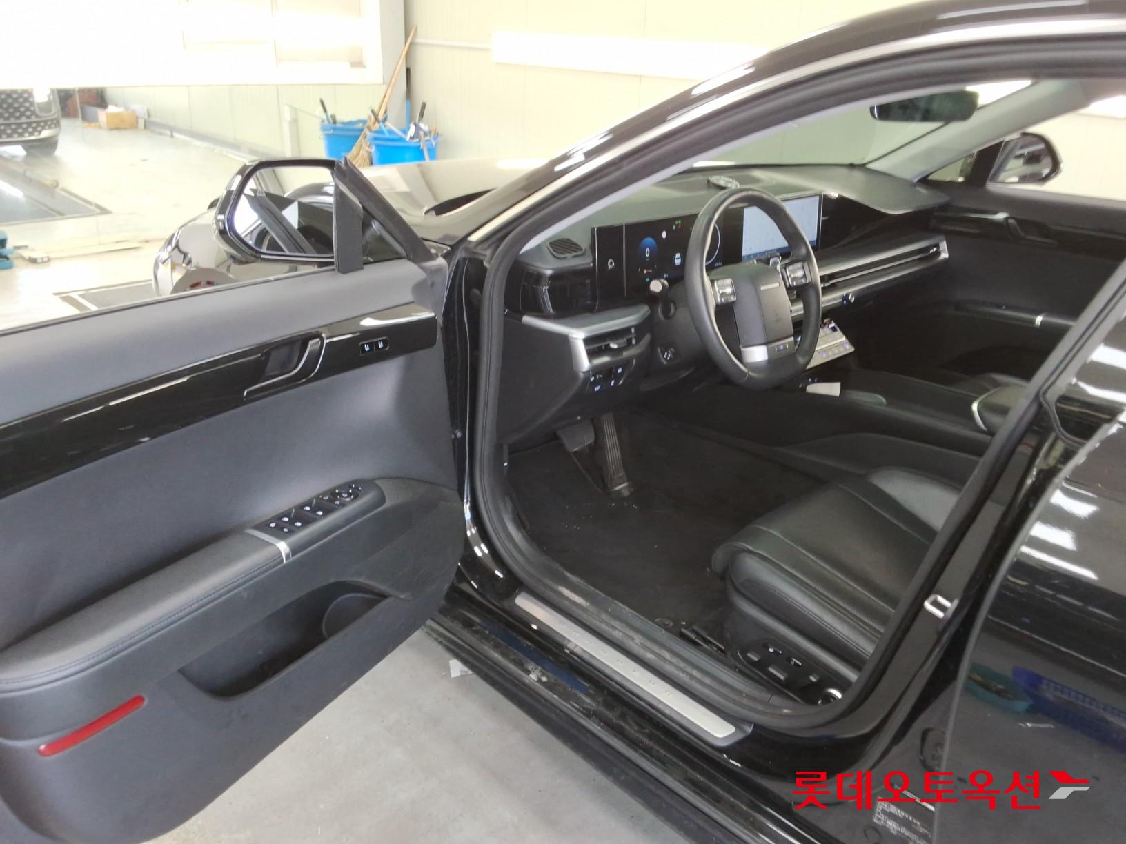 Hyundai Grandeur - 35