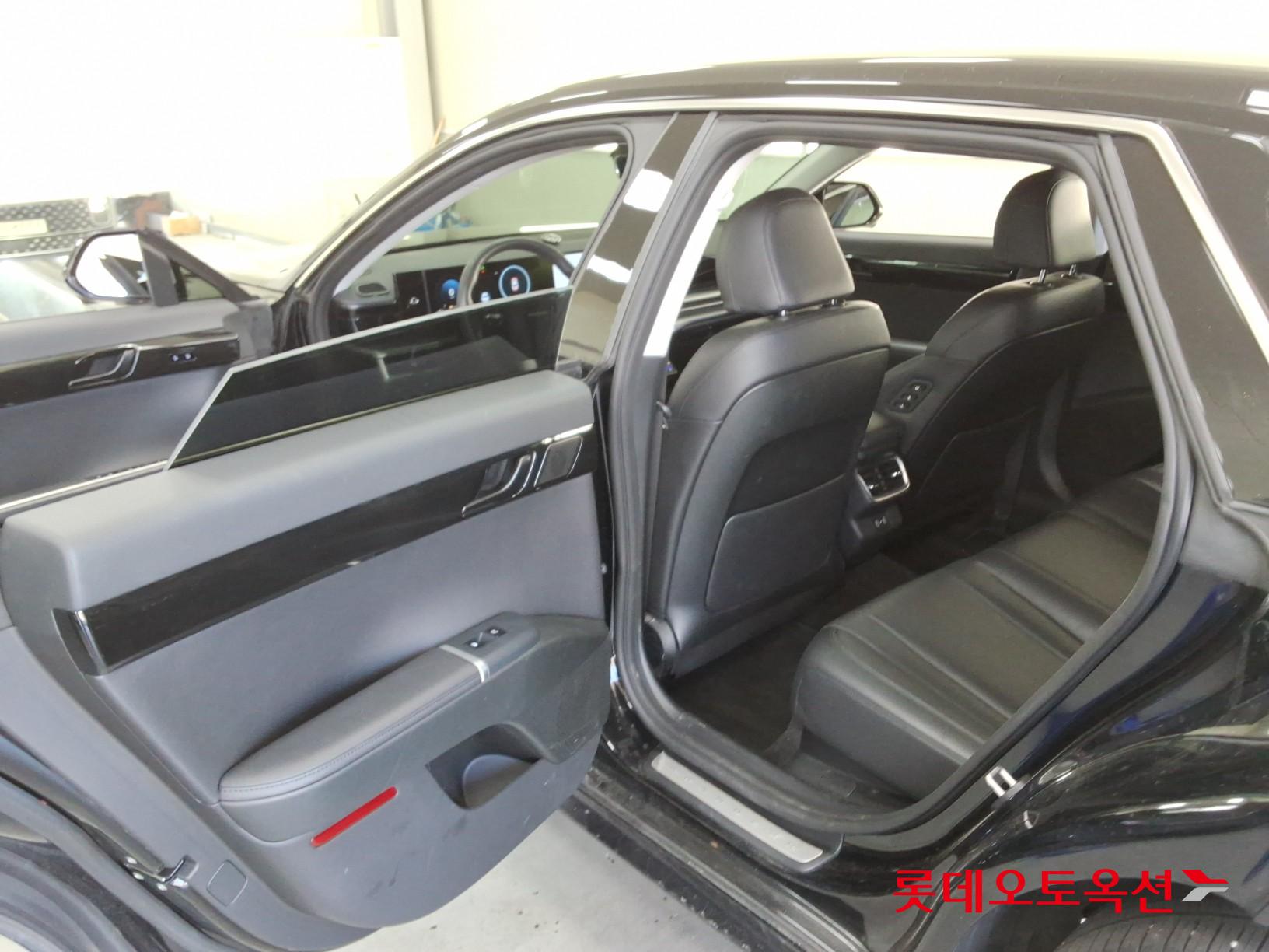 Hyundai Grandeur - 37