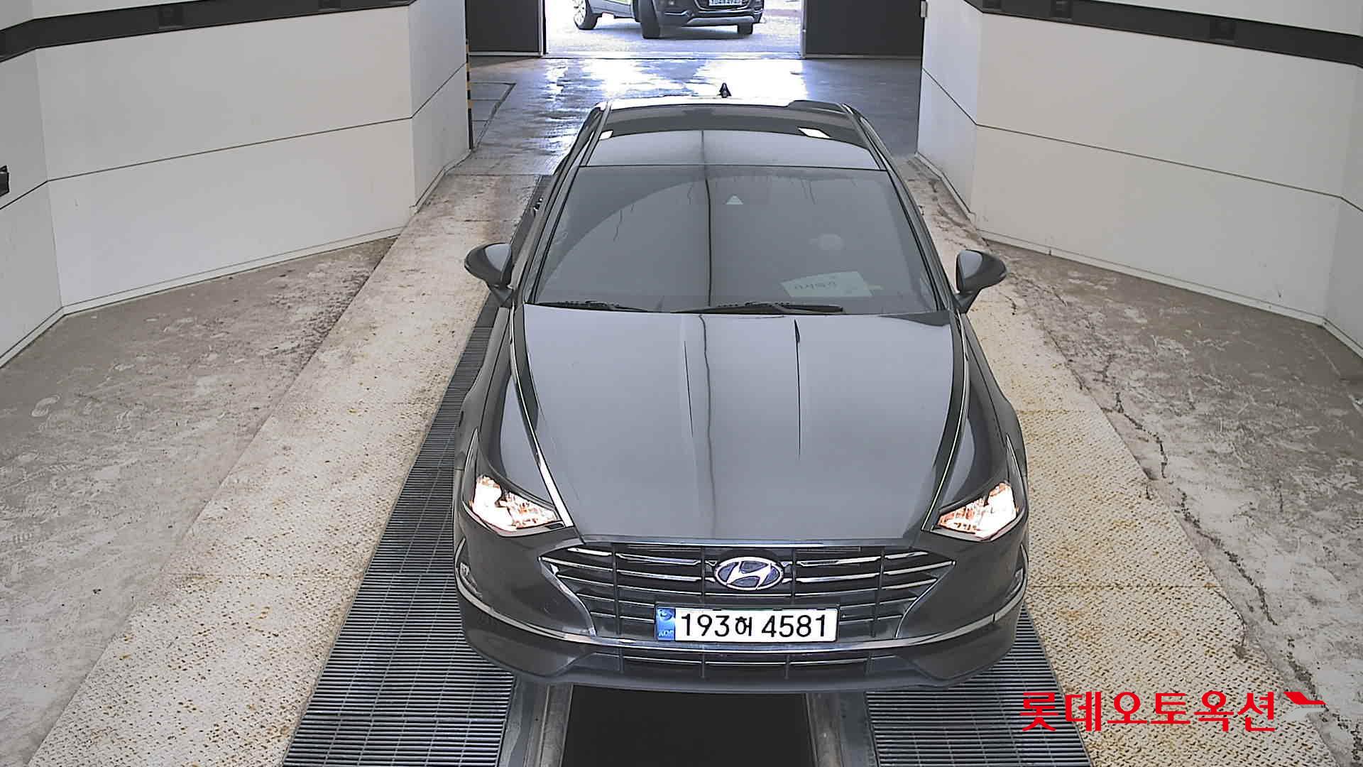 SONATA DN8 ()
