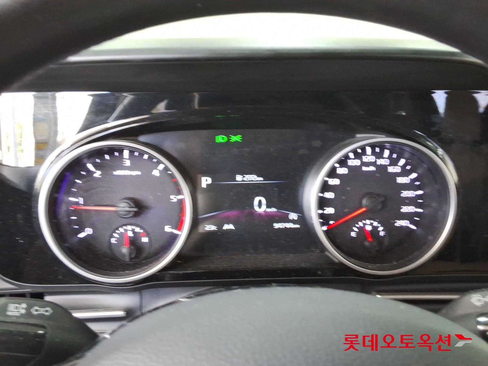 Kia Carnival - 31