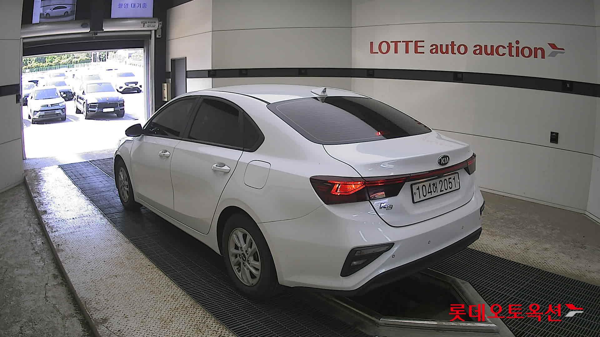 Kia K3 - 4