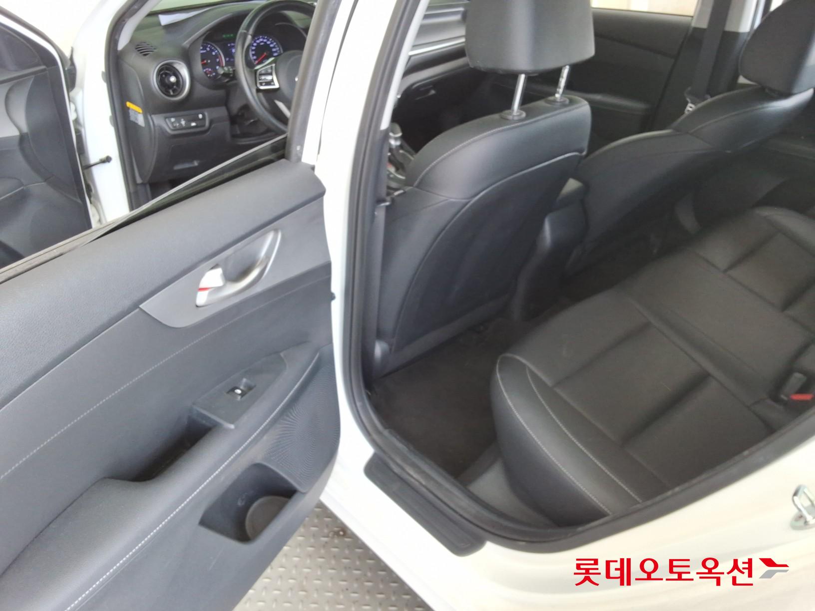 Kia K3 - 38
