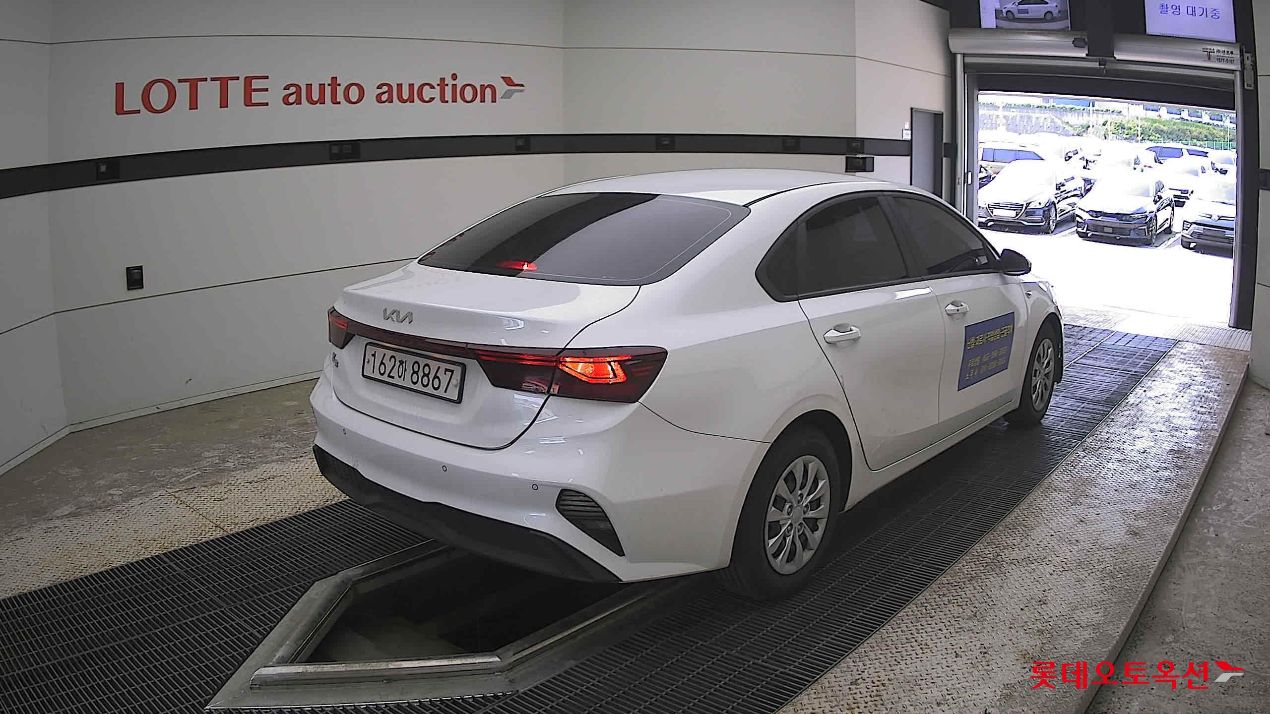 Kia K3 - 5