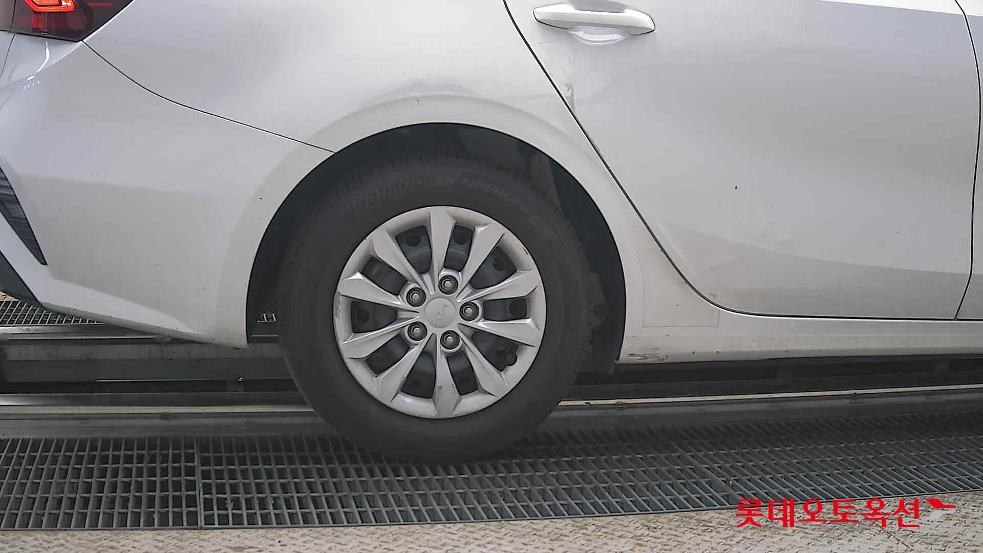 Kia K3 - 28
