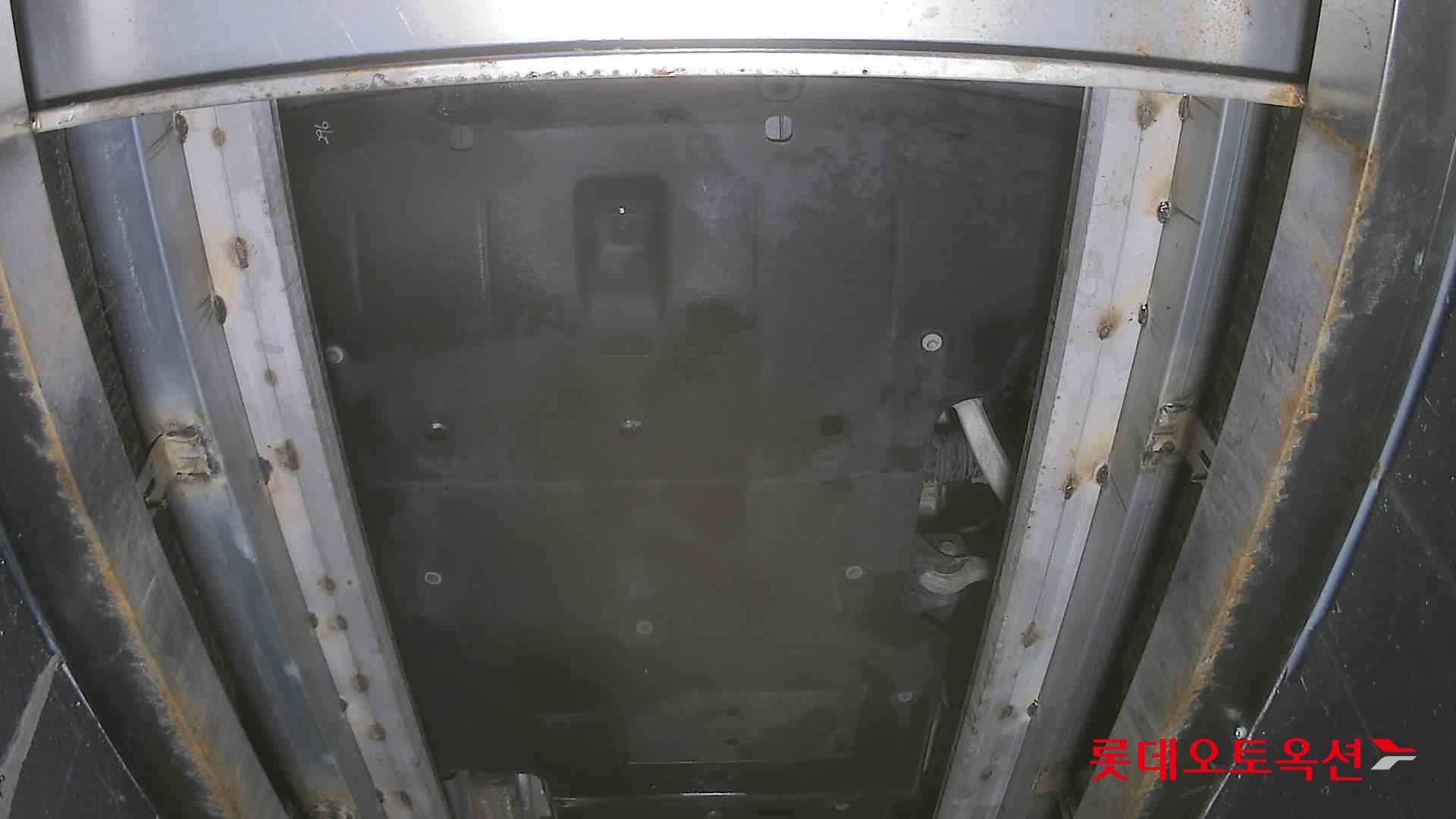 제네시스 GV70 - 8
