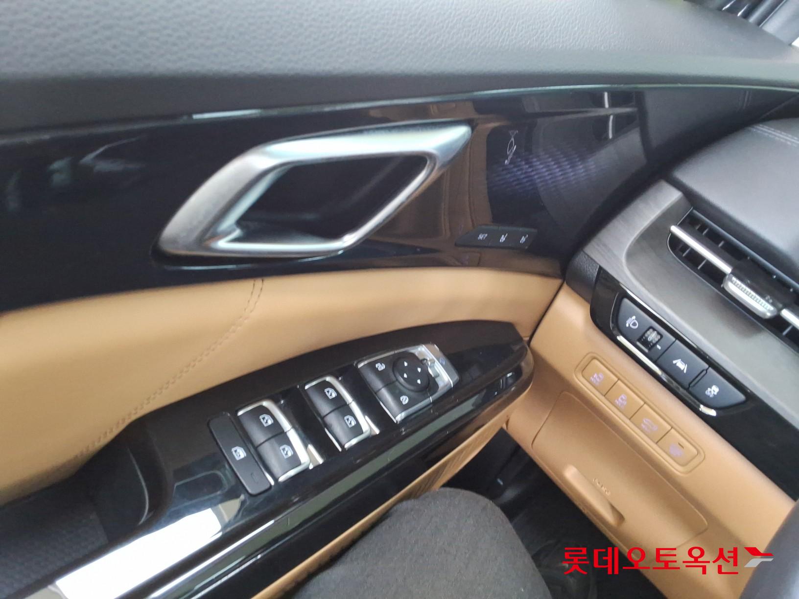 Kia Carnival - 29
