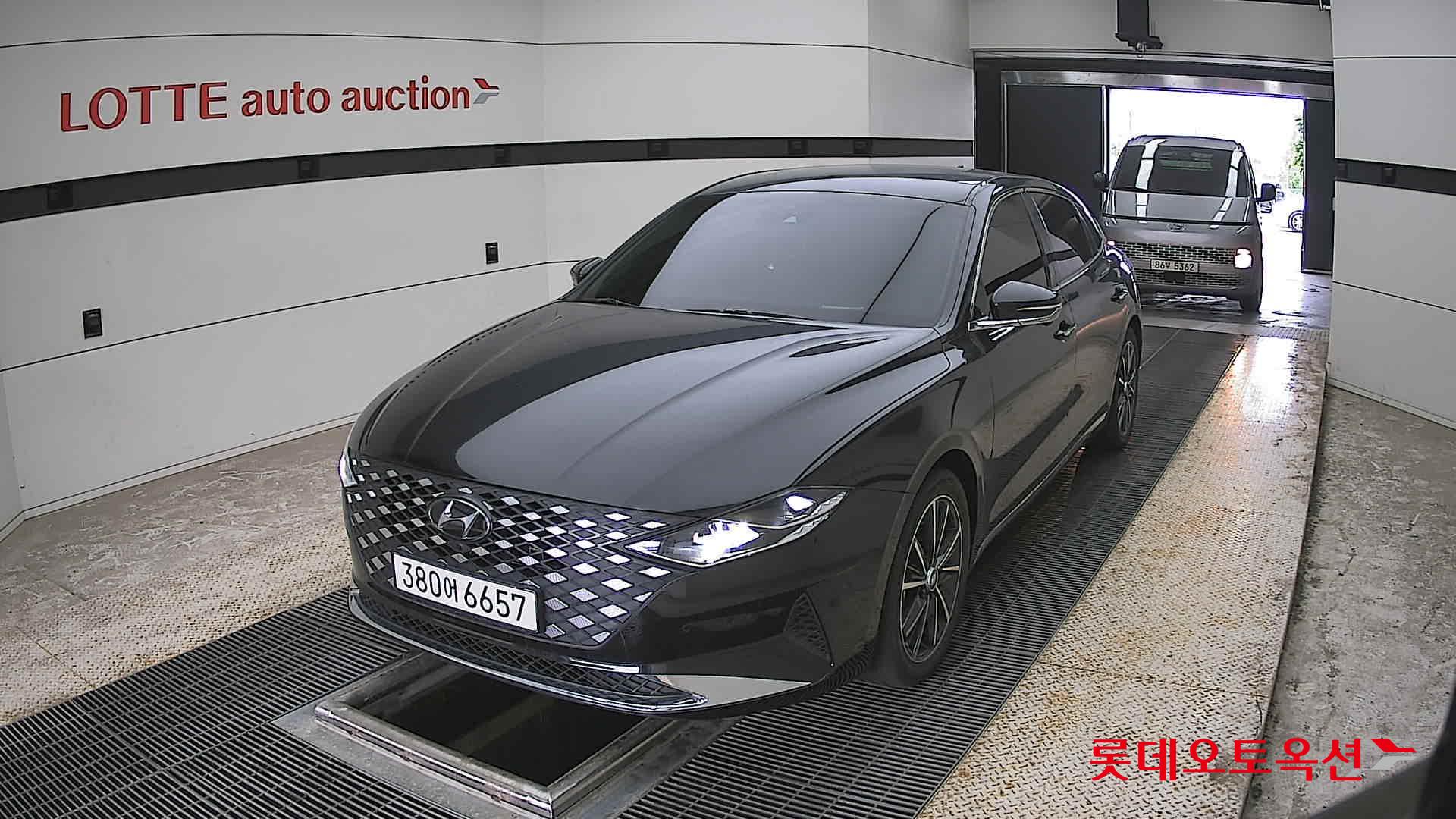 Hyundai Grandeur - 10