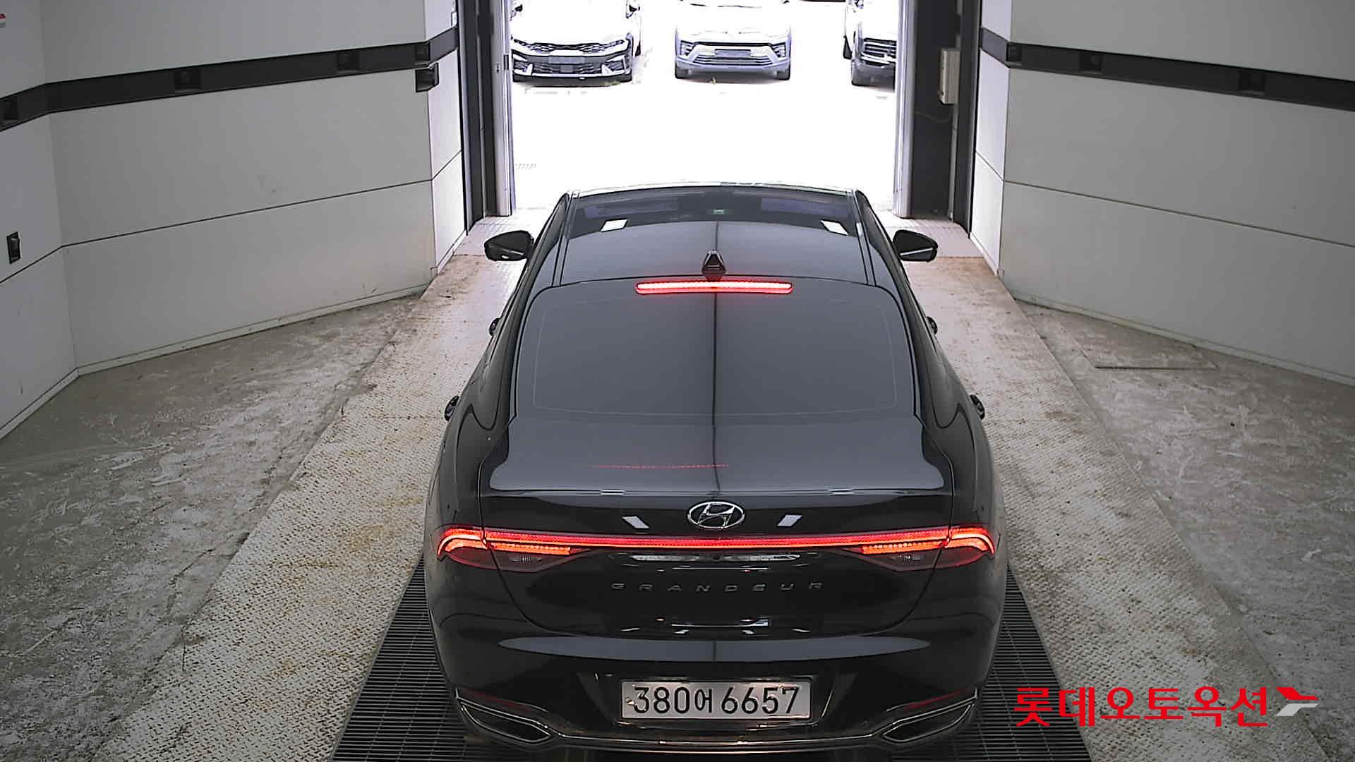 Hyundai Grandeur - 17