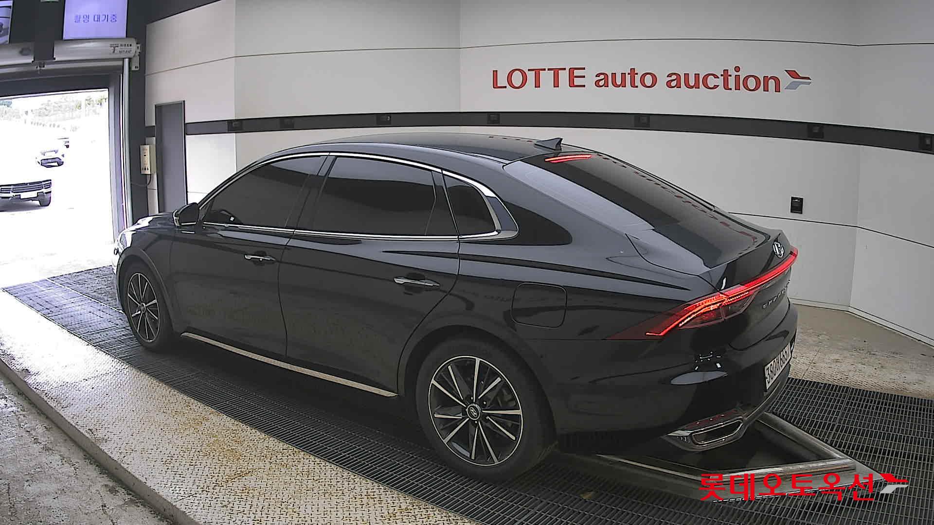 Hyundai Grandeur - 15