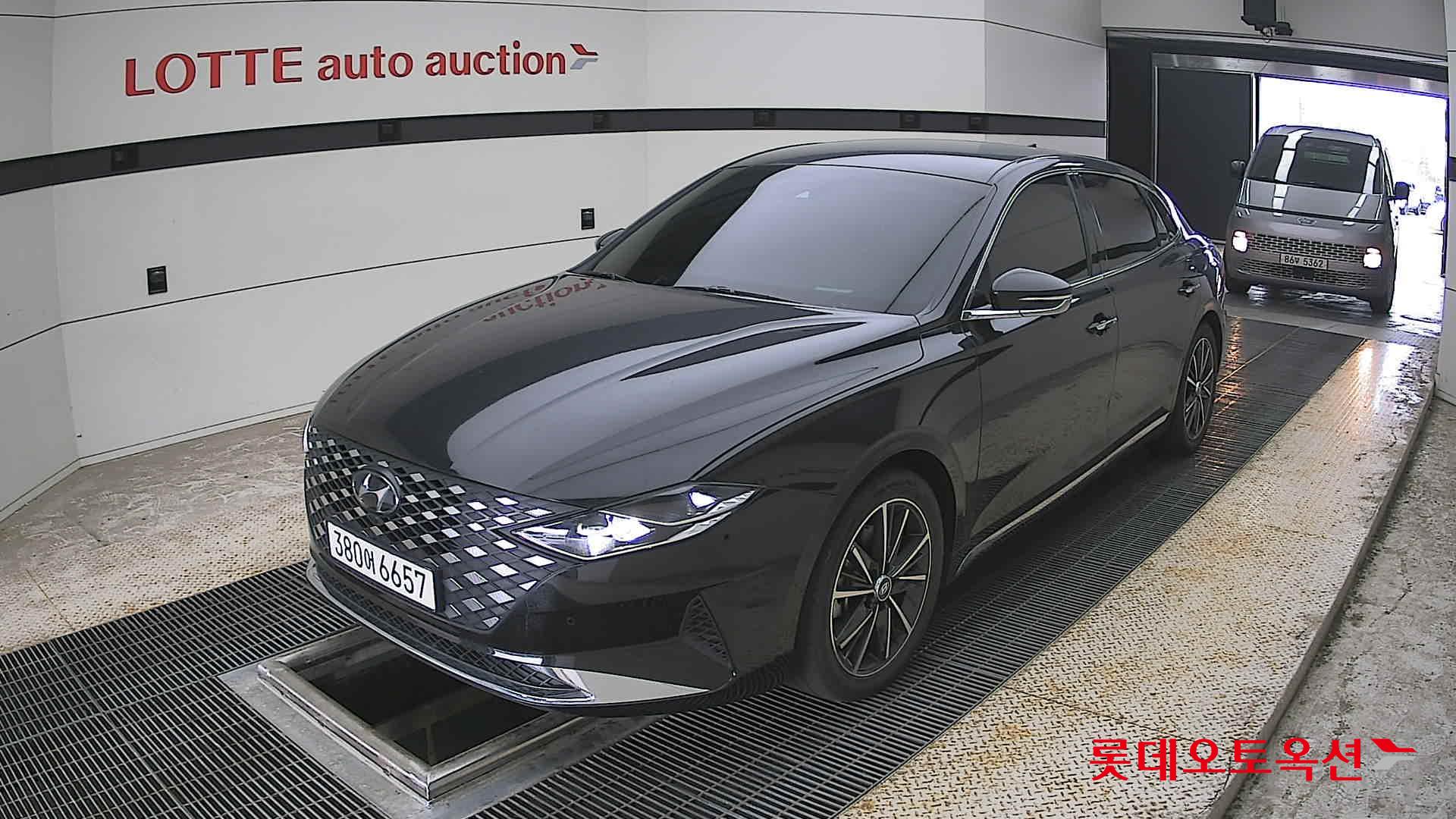 Hyundai Grandeur - 3