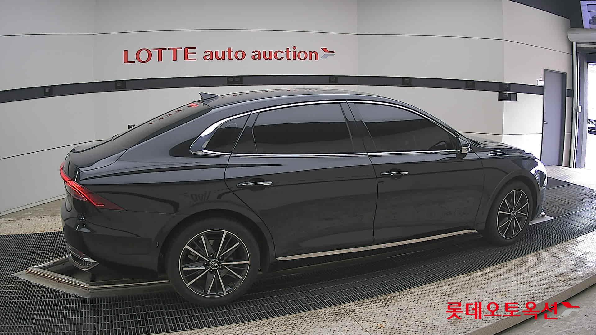 Hyundai Grandeur - 20