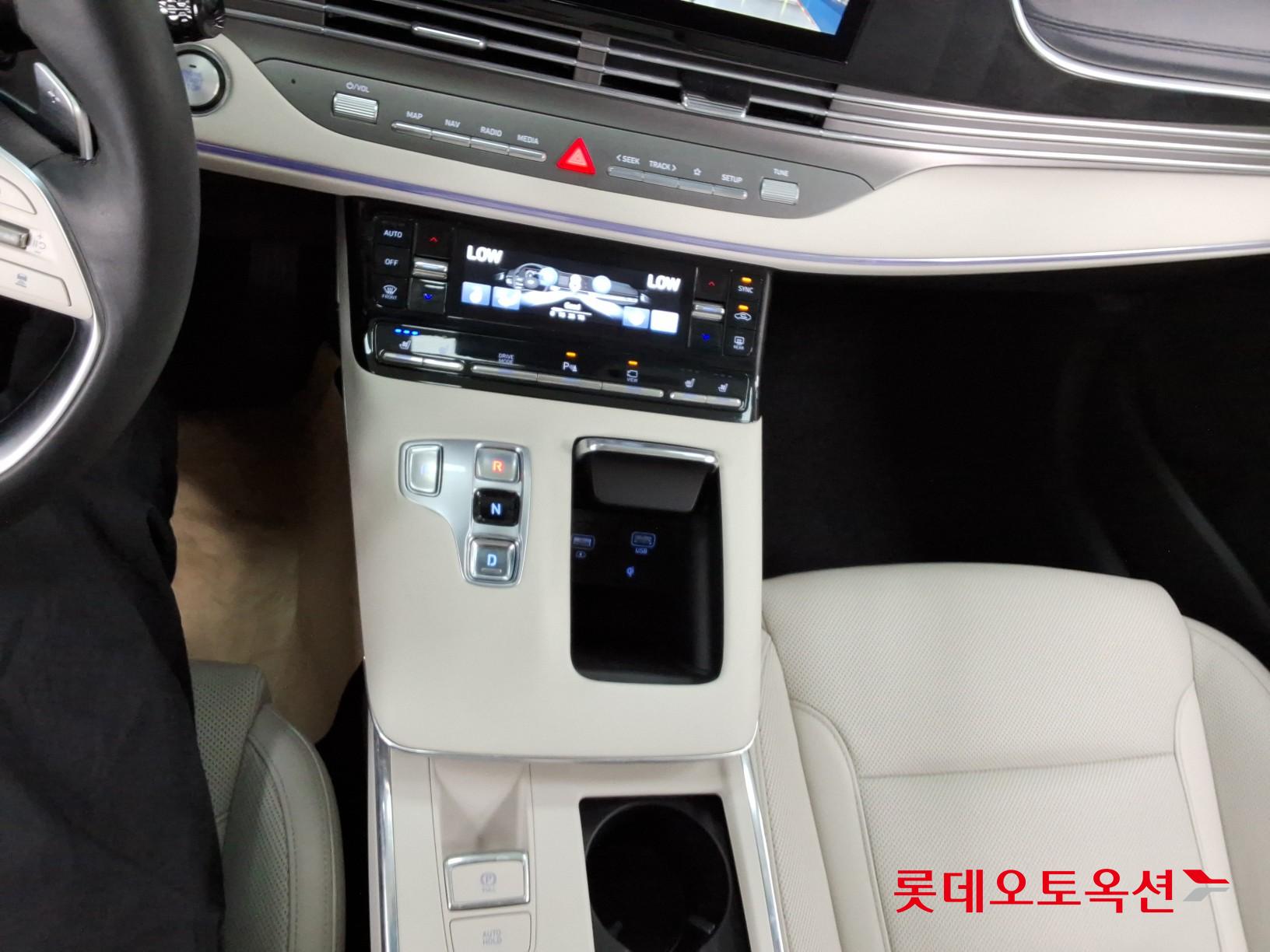 Hyundai Grandeur - 35