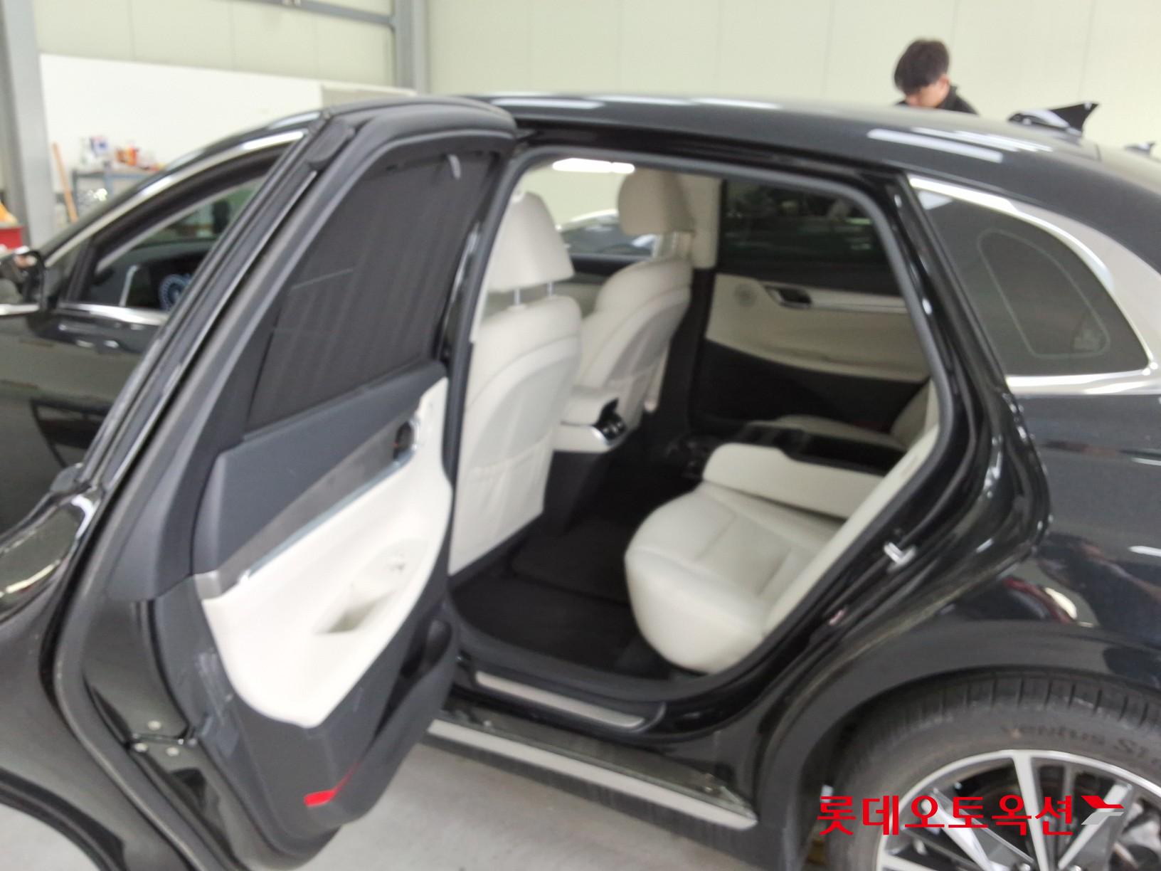 Hyundai Grandeur - 38