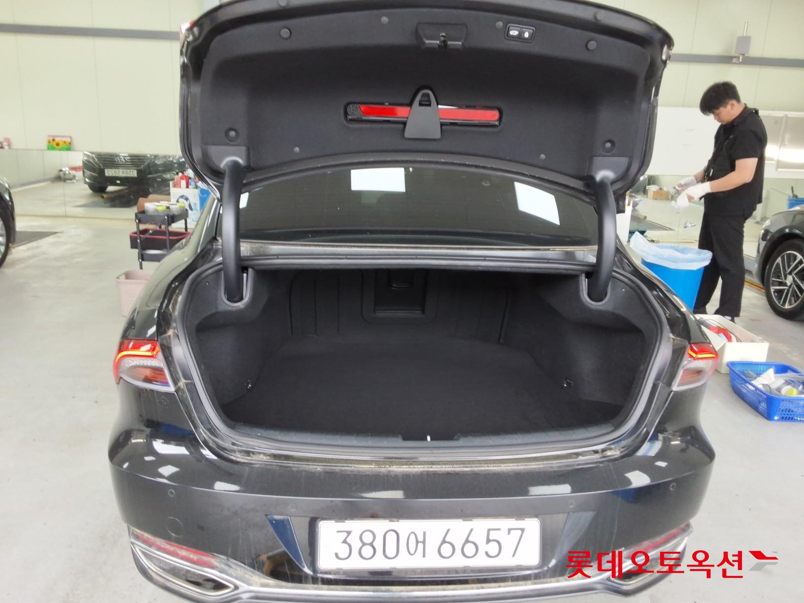 Hyundai Grandeur - 9