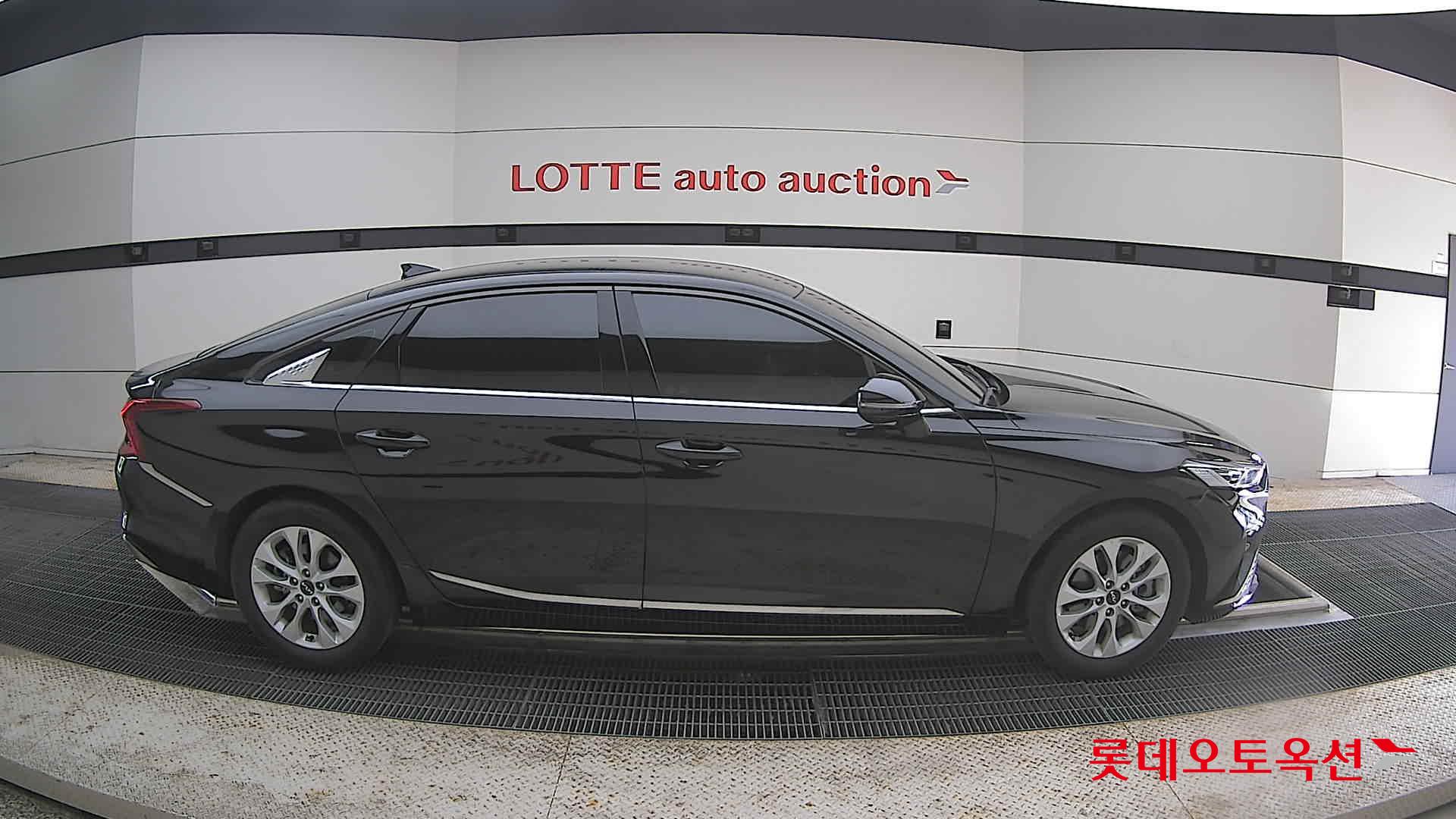 Kia K8 - 21