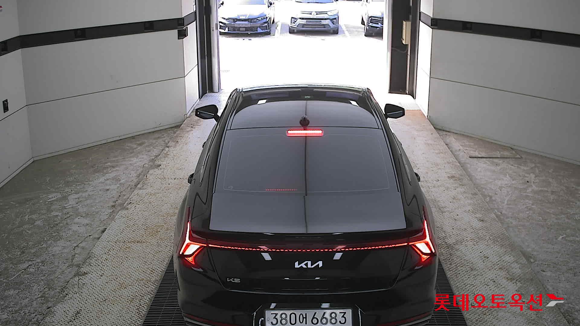 Kia K8 - 17