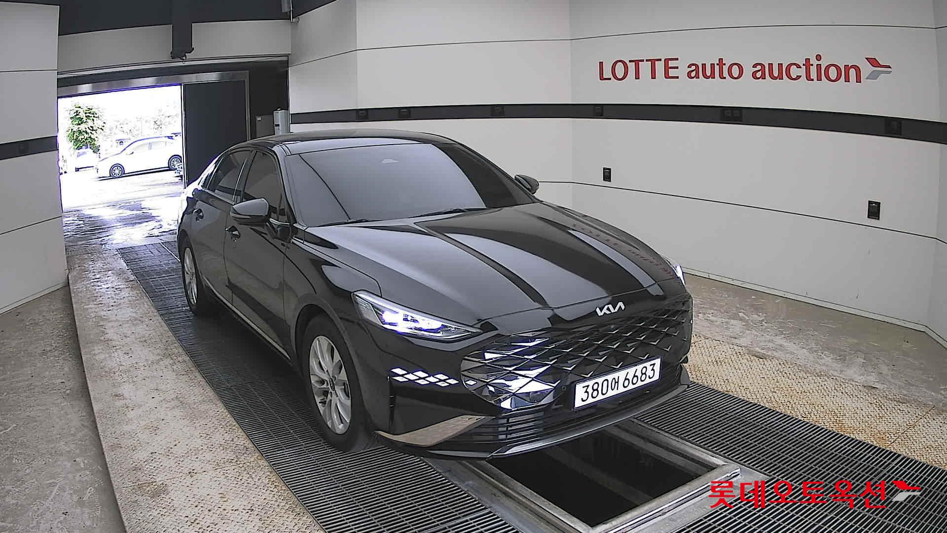 Kia K8 - 24