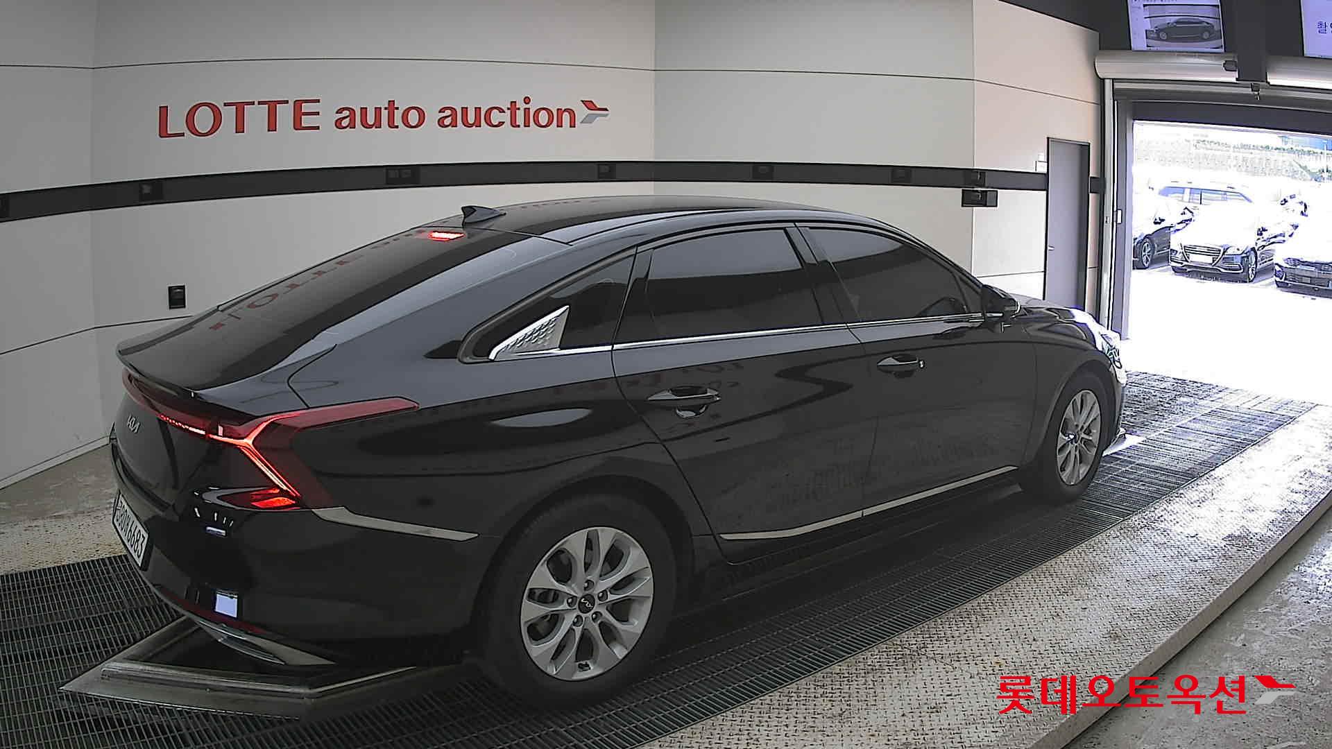 Kia K8 - 19