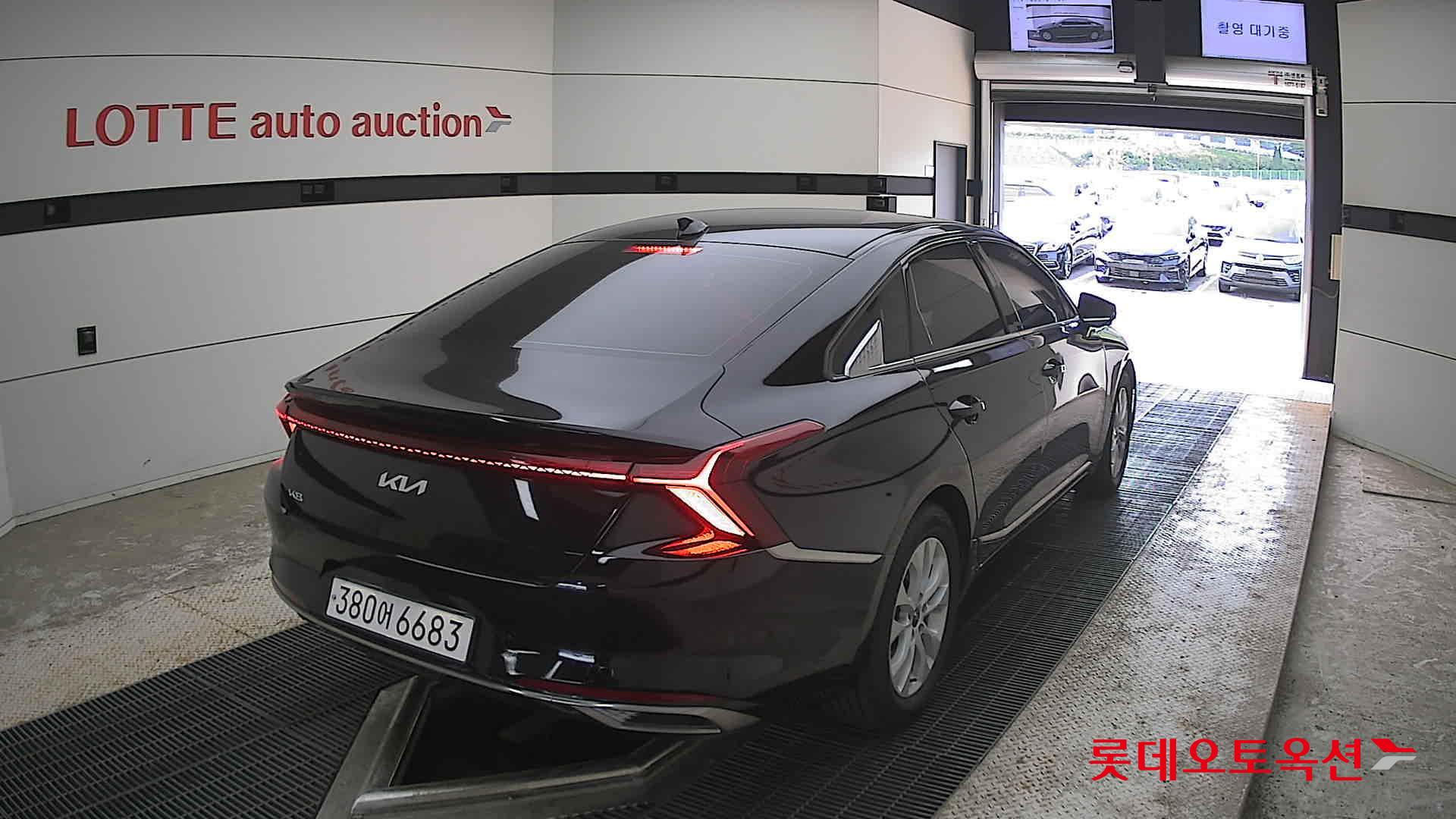 Kia K8 - 18