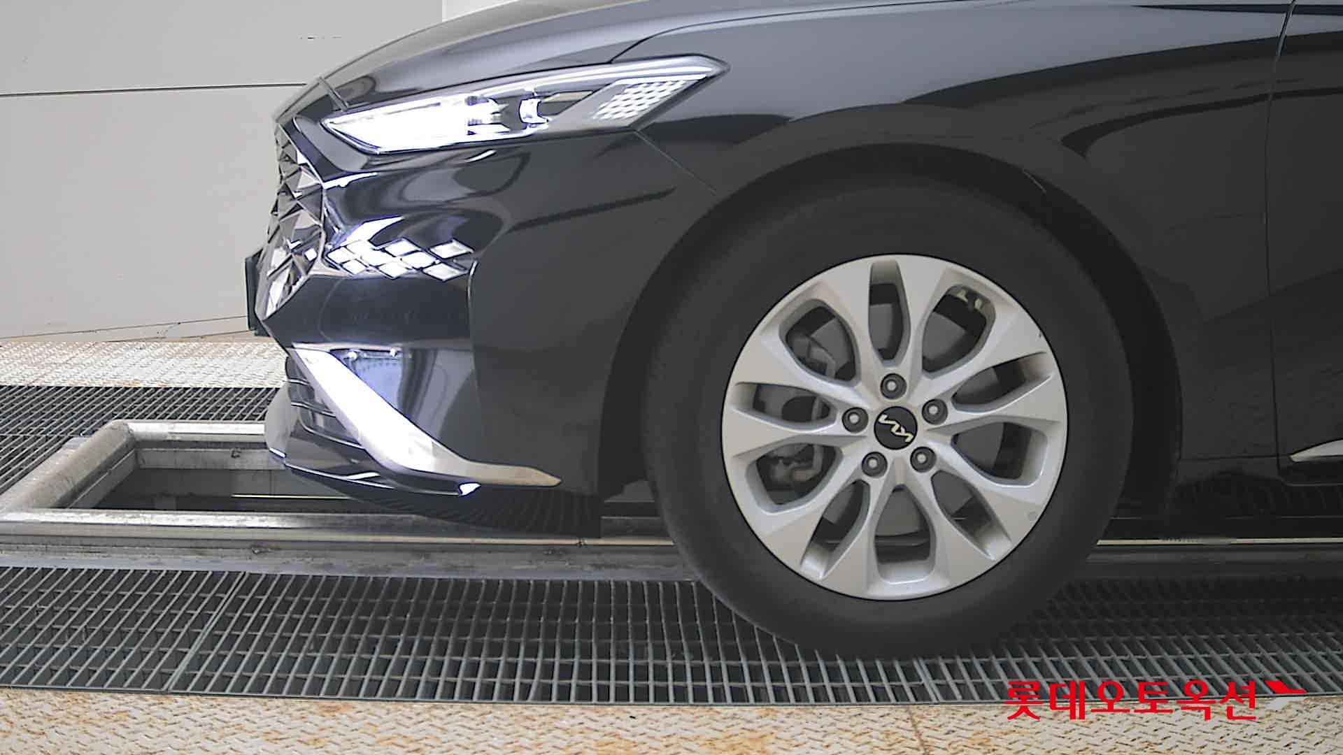 Kia K8 - 25