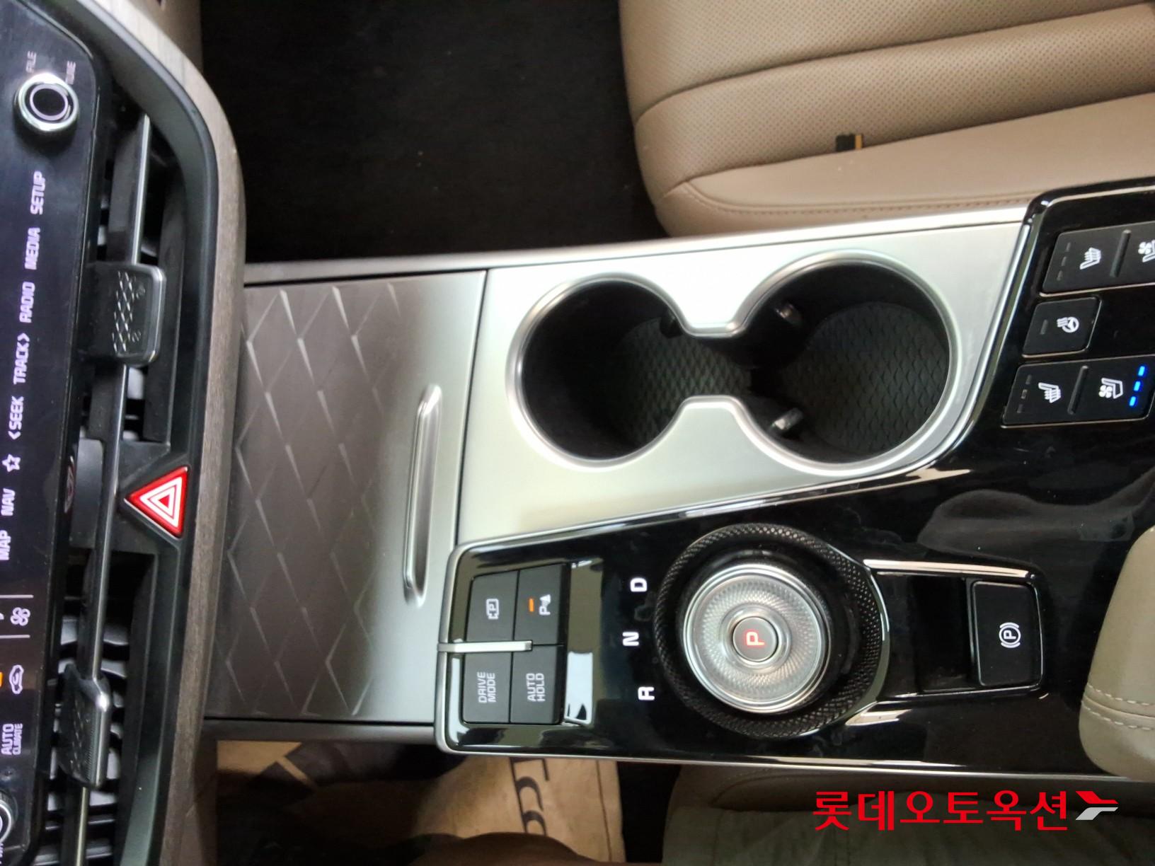Kia K8 - 32