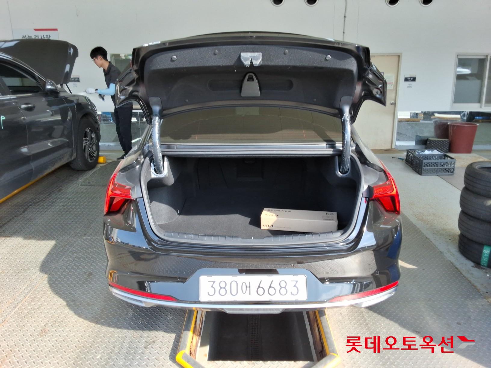 Kia K8 - 9