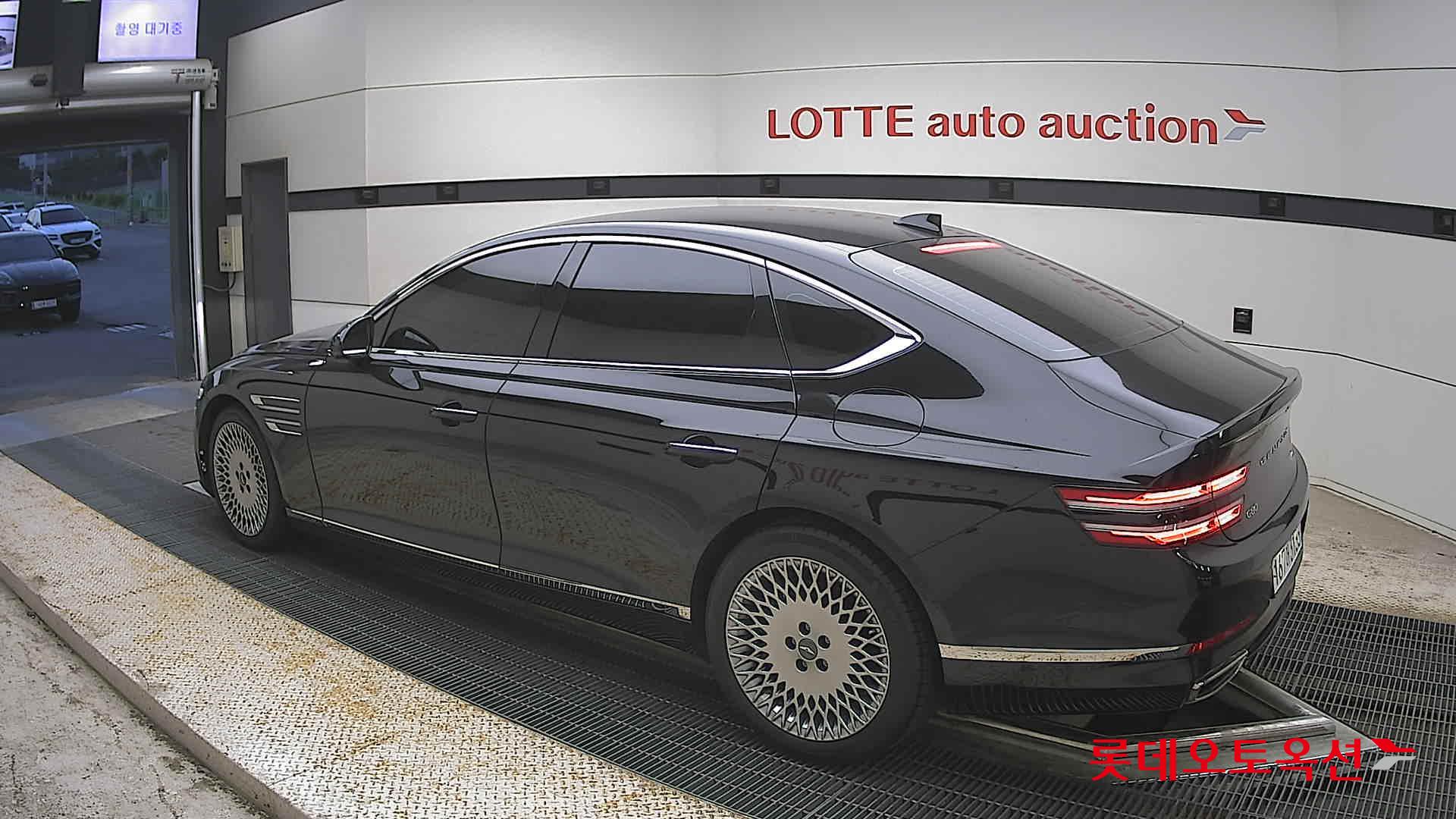 Genesis G80 - 15