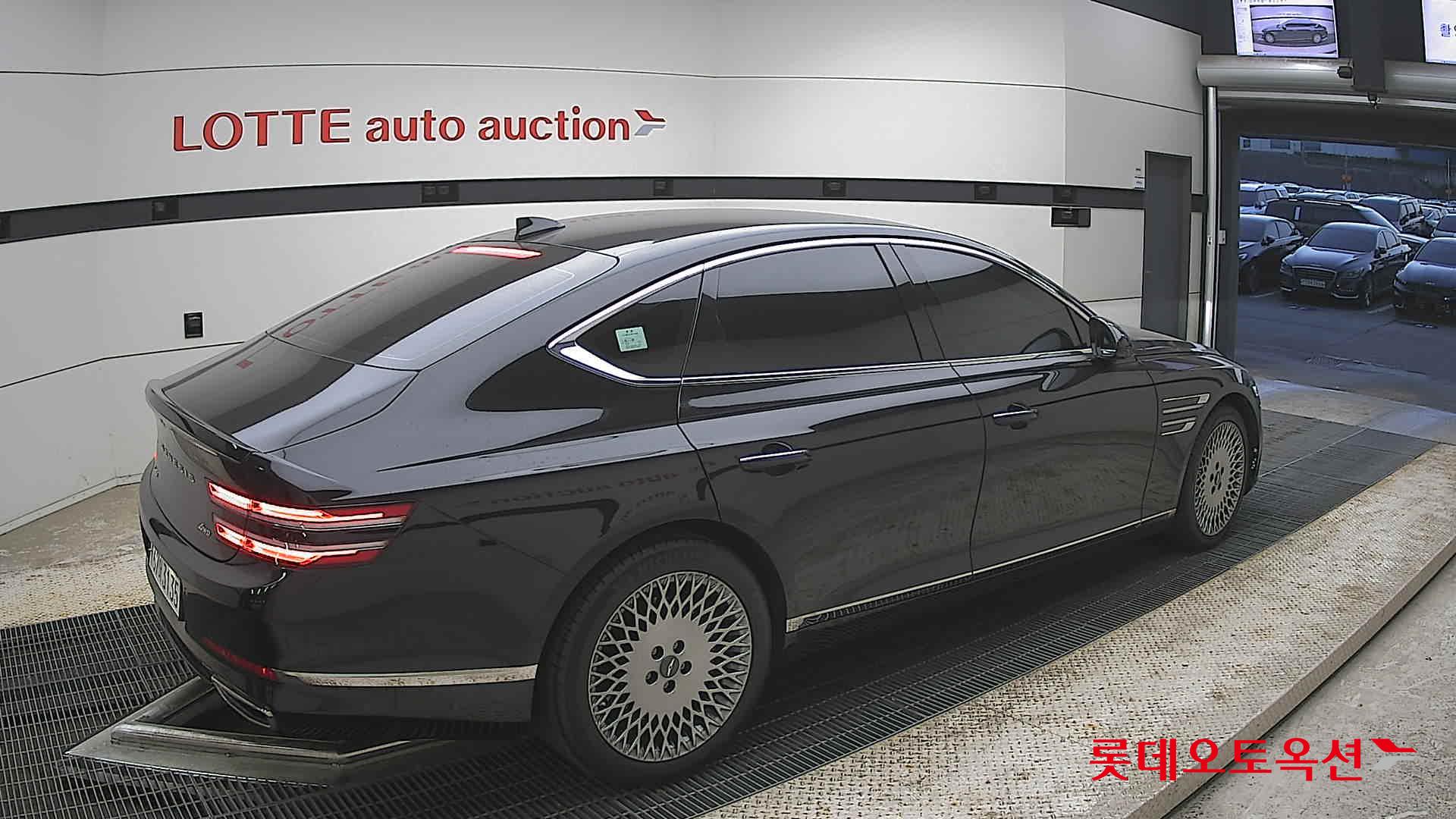 Genesis G80 - 19