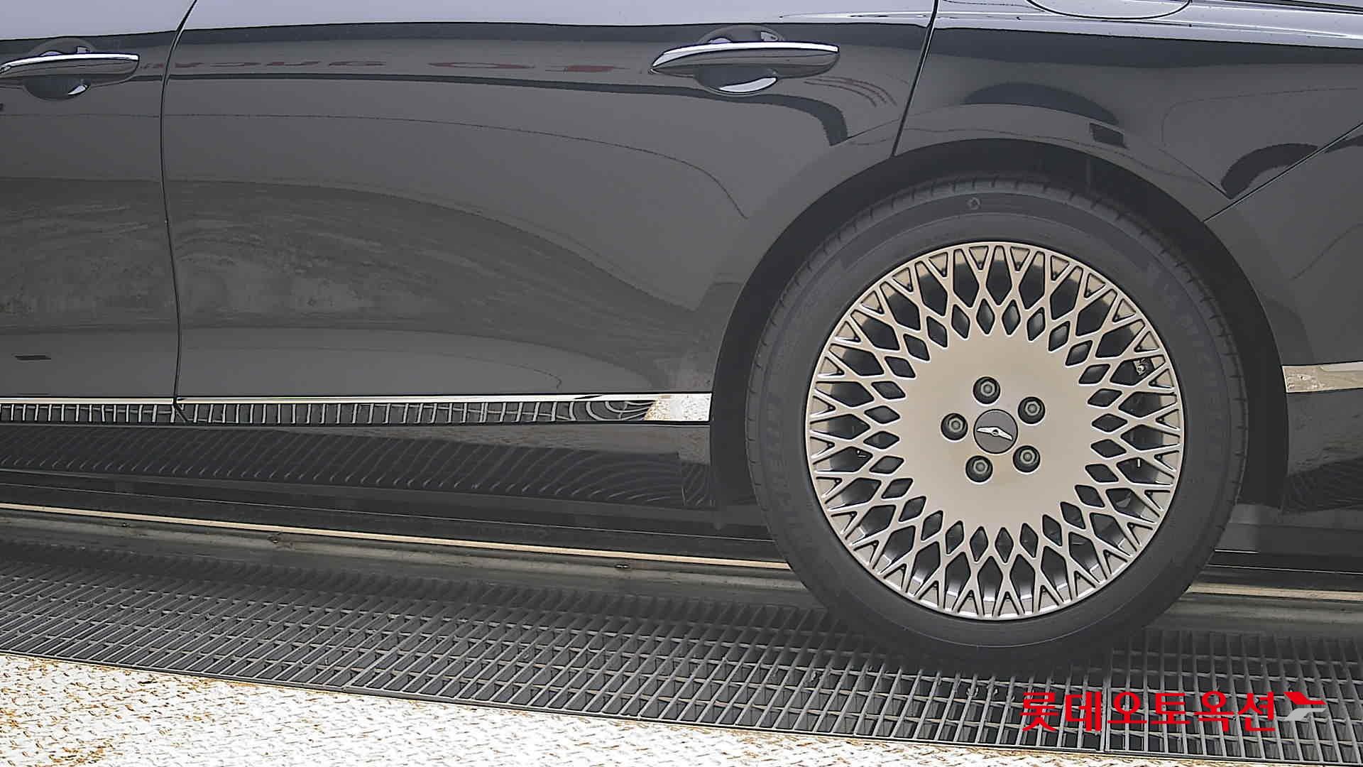 Genesis G80 - 26