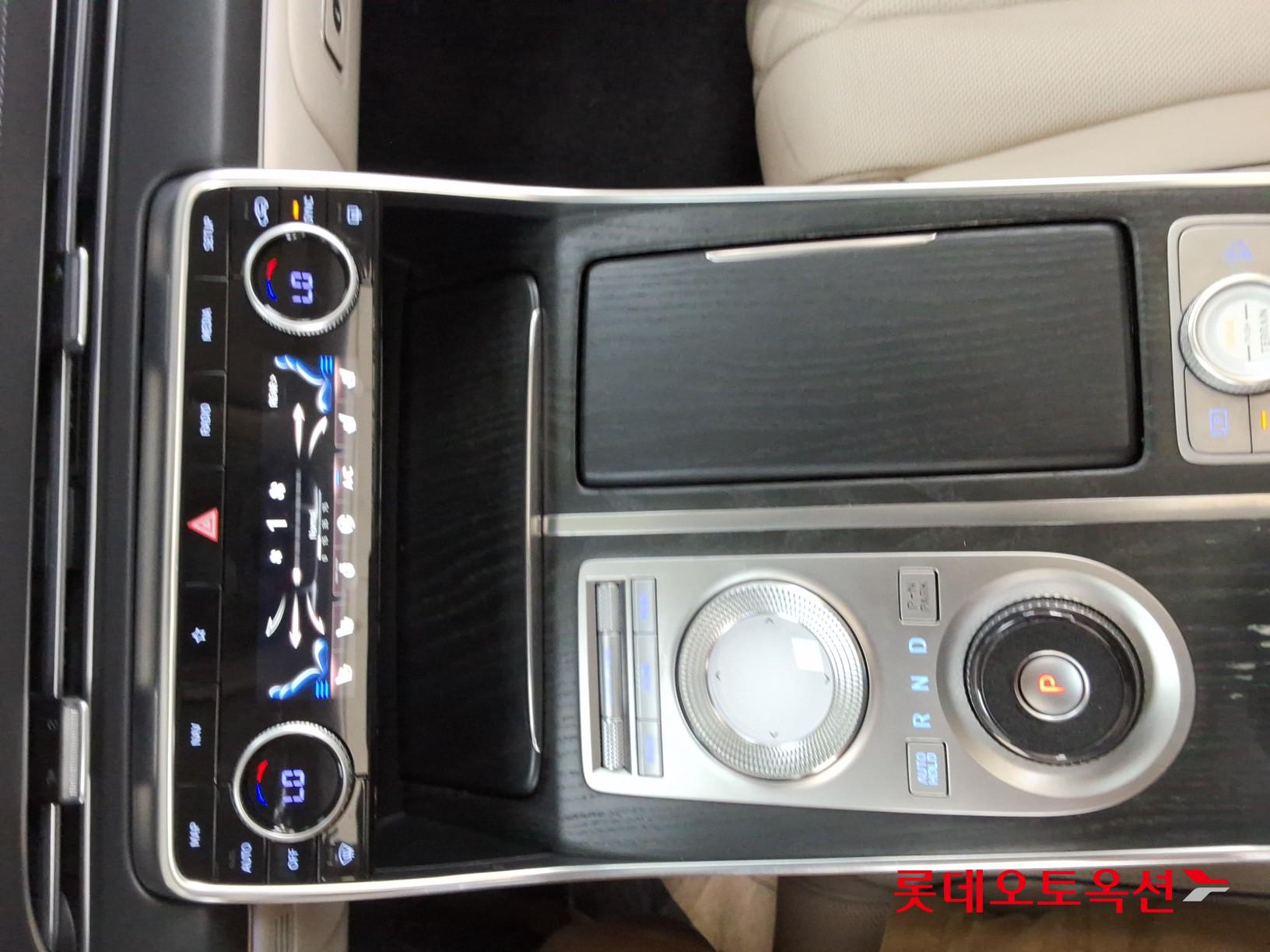 Genesis GV80 - 32