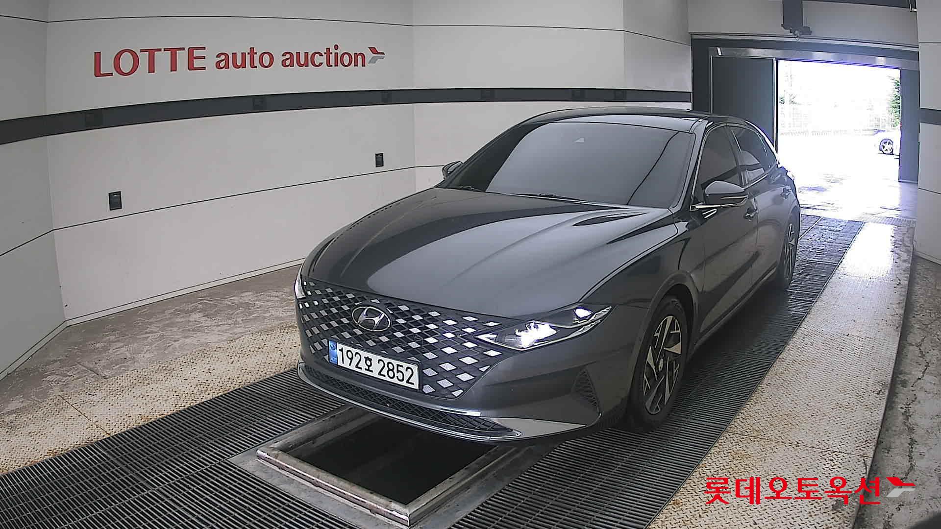 2022 - hyundai grandeur