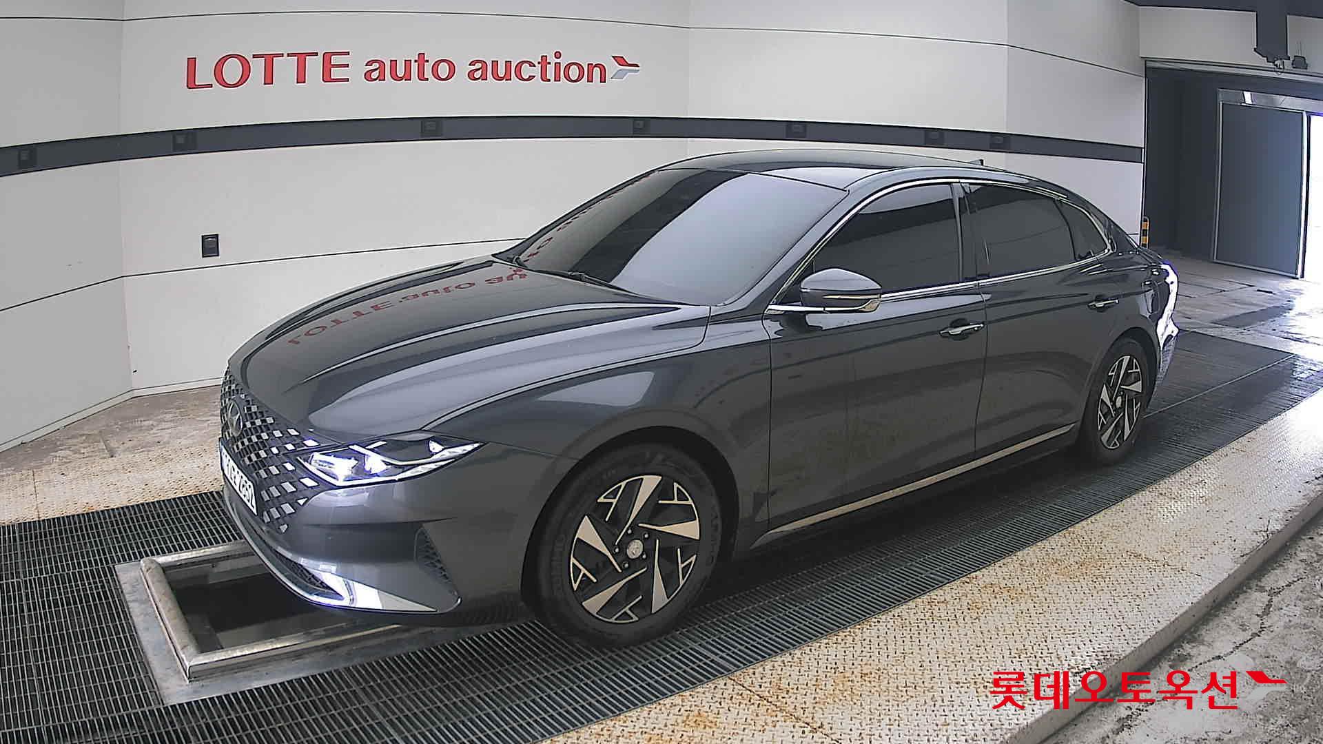 2022 - hyundai grandeur