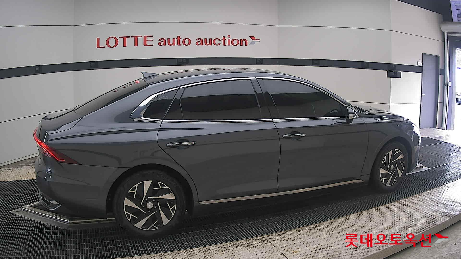2022 - hyundai grandeur