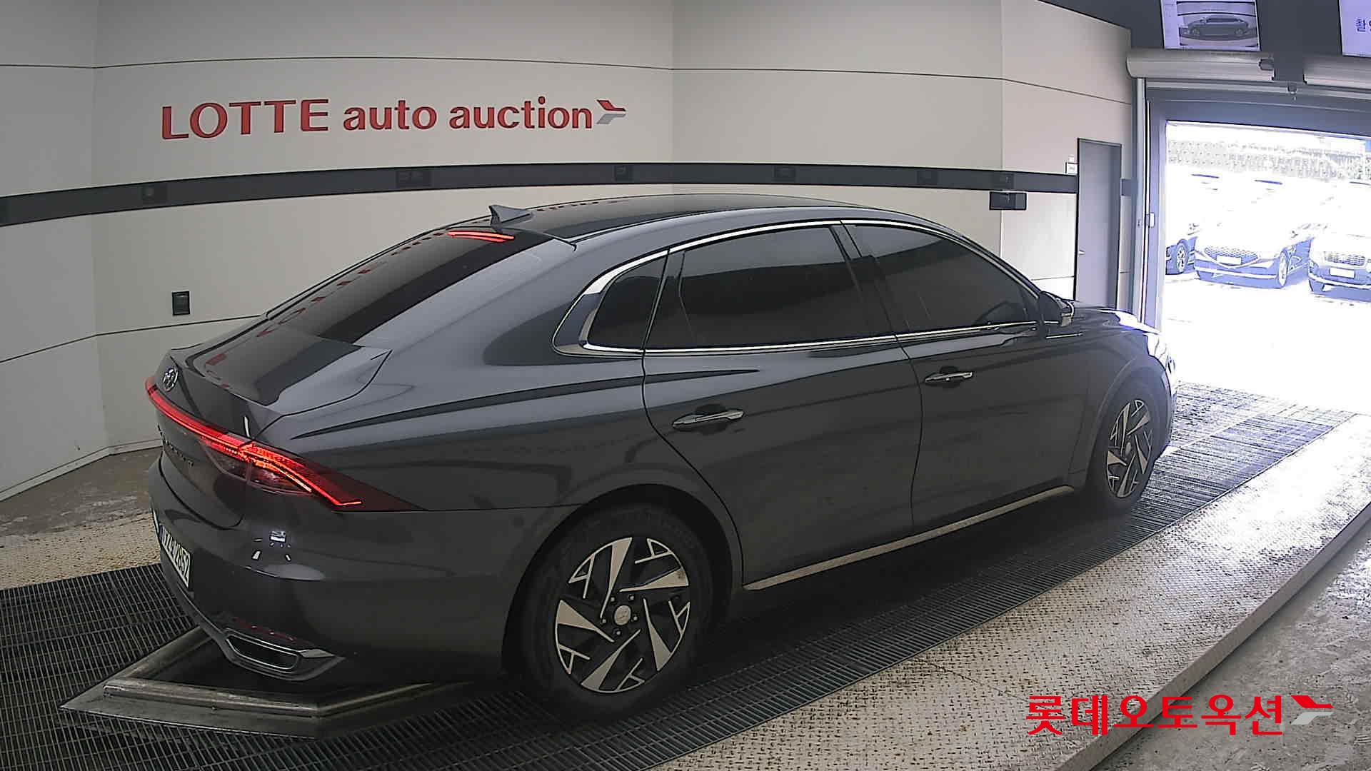 2022 - hyundai grandeur