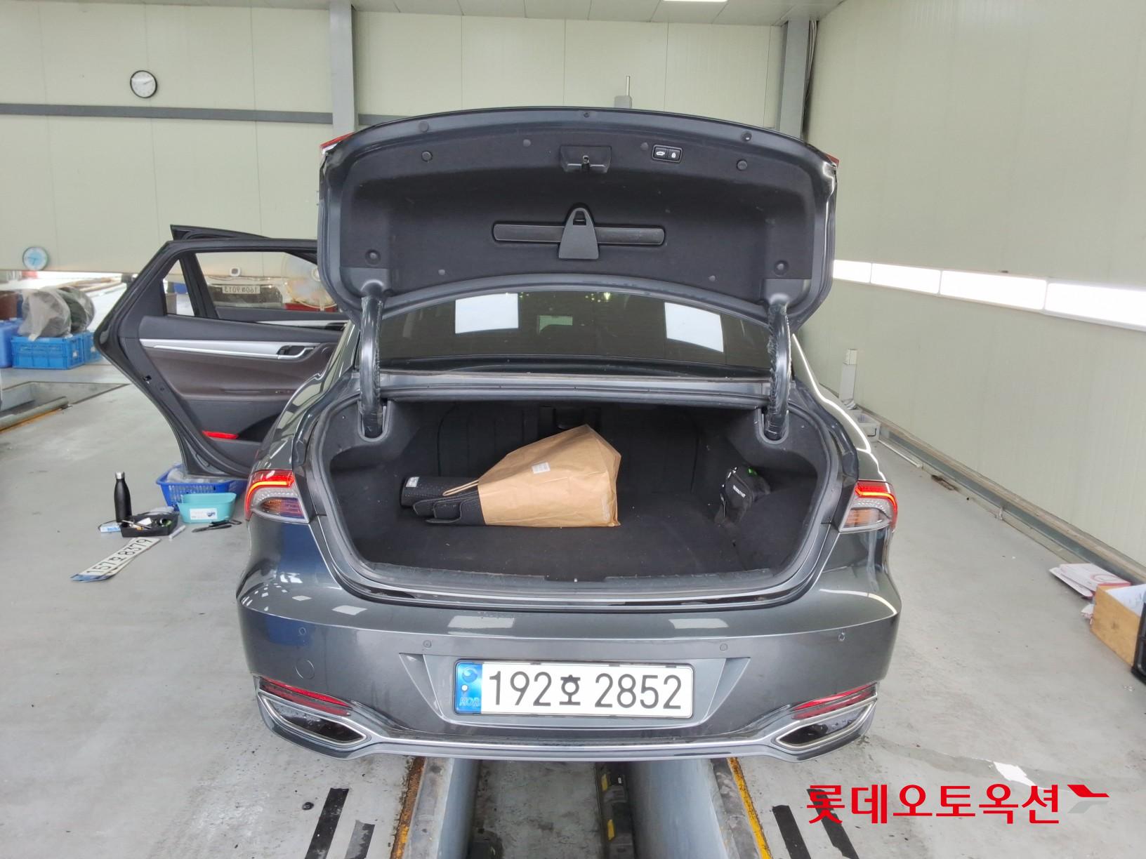 2022 - hyundai grandeur