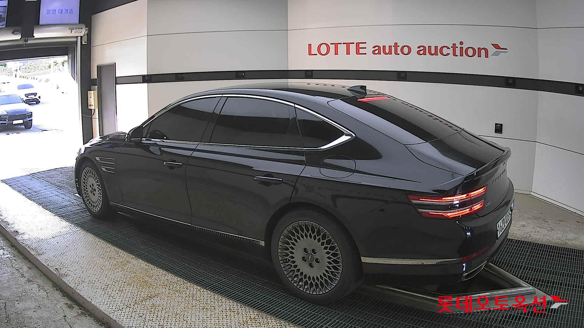 Genesis G80 - 15