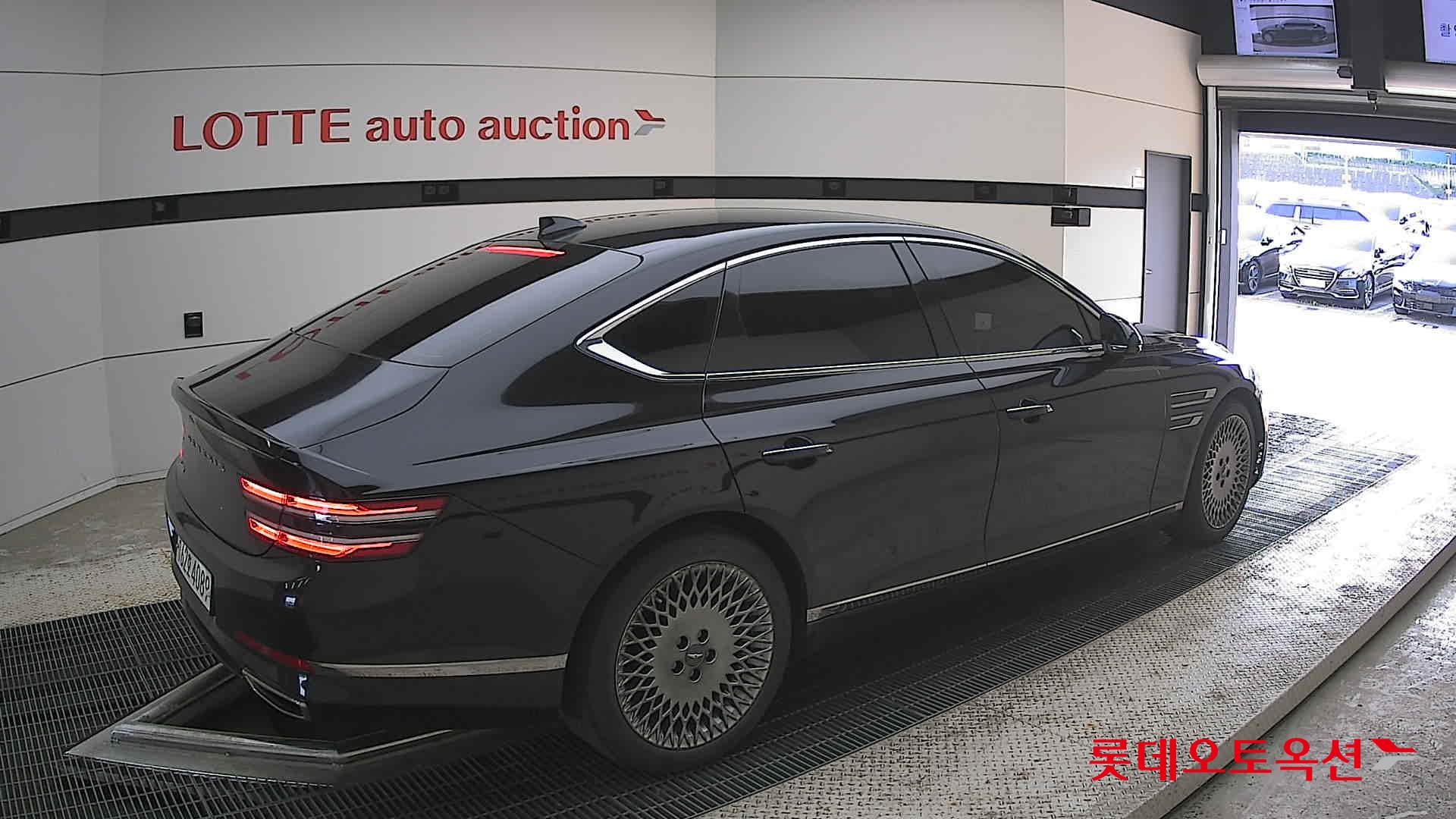 Genesis G80 - 19
