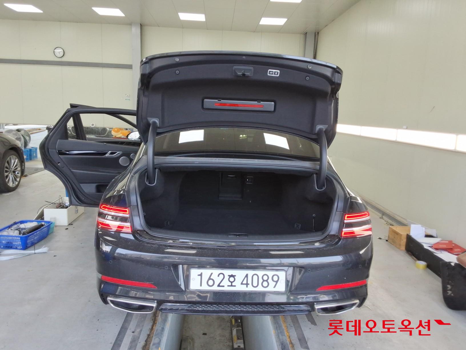 Genesis G80 - 9