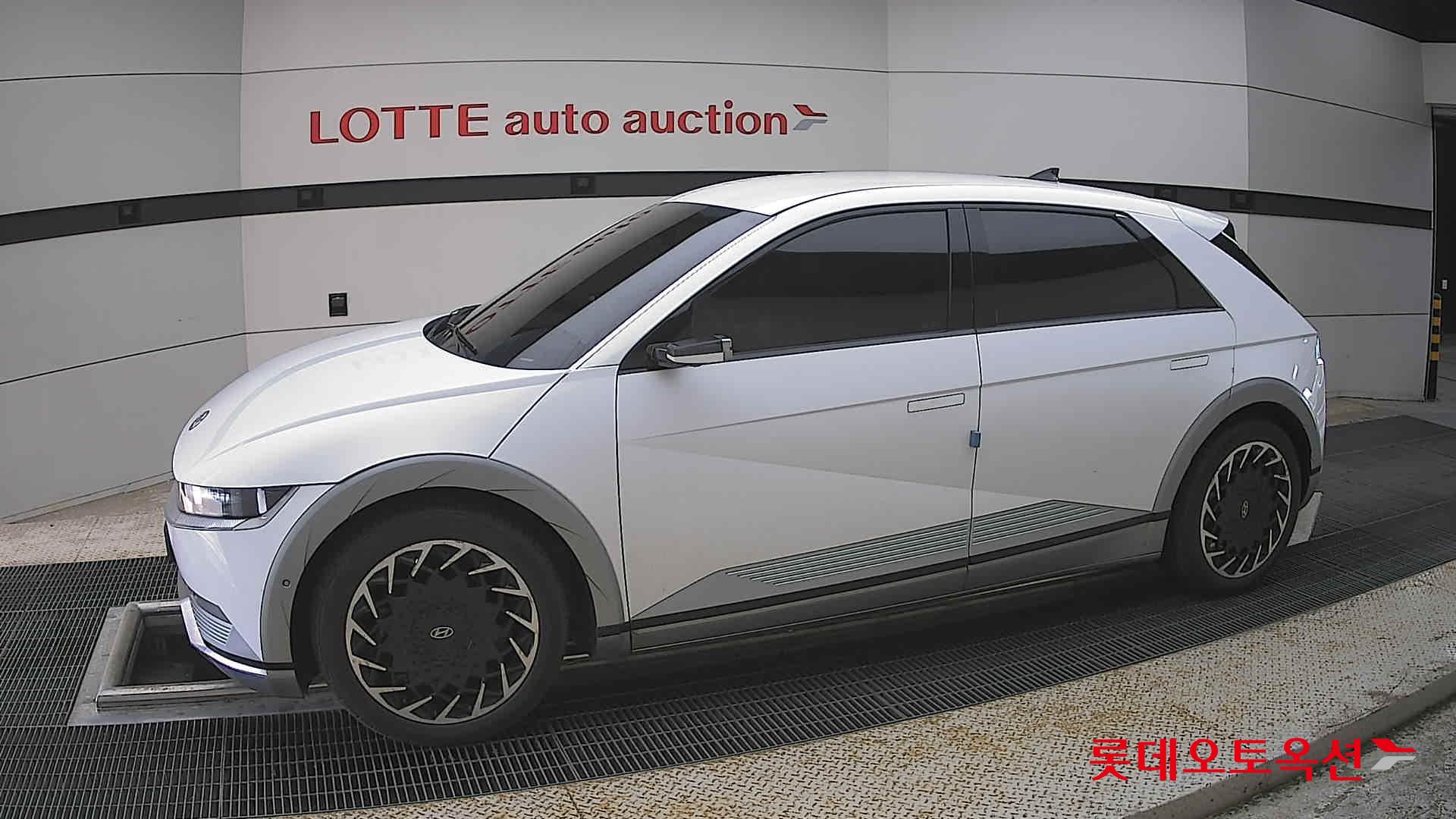 Hyundai Ioniq 5 - 12
