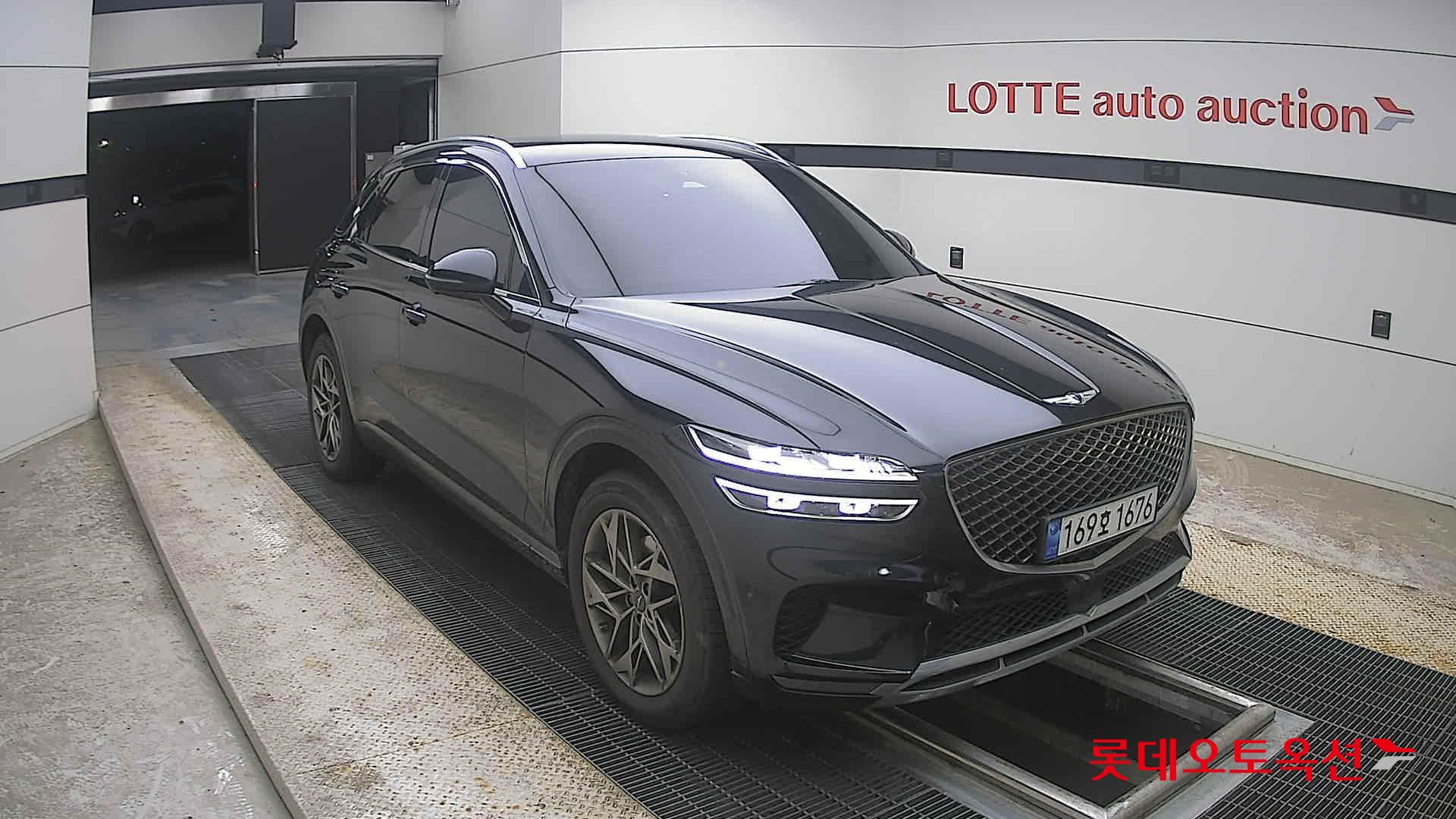 2022 - genesis gv70