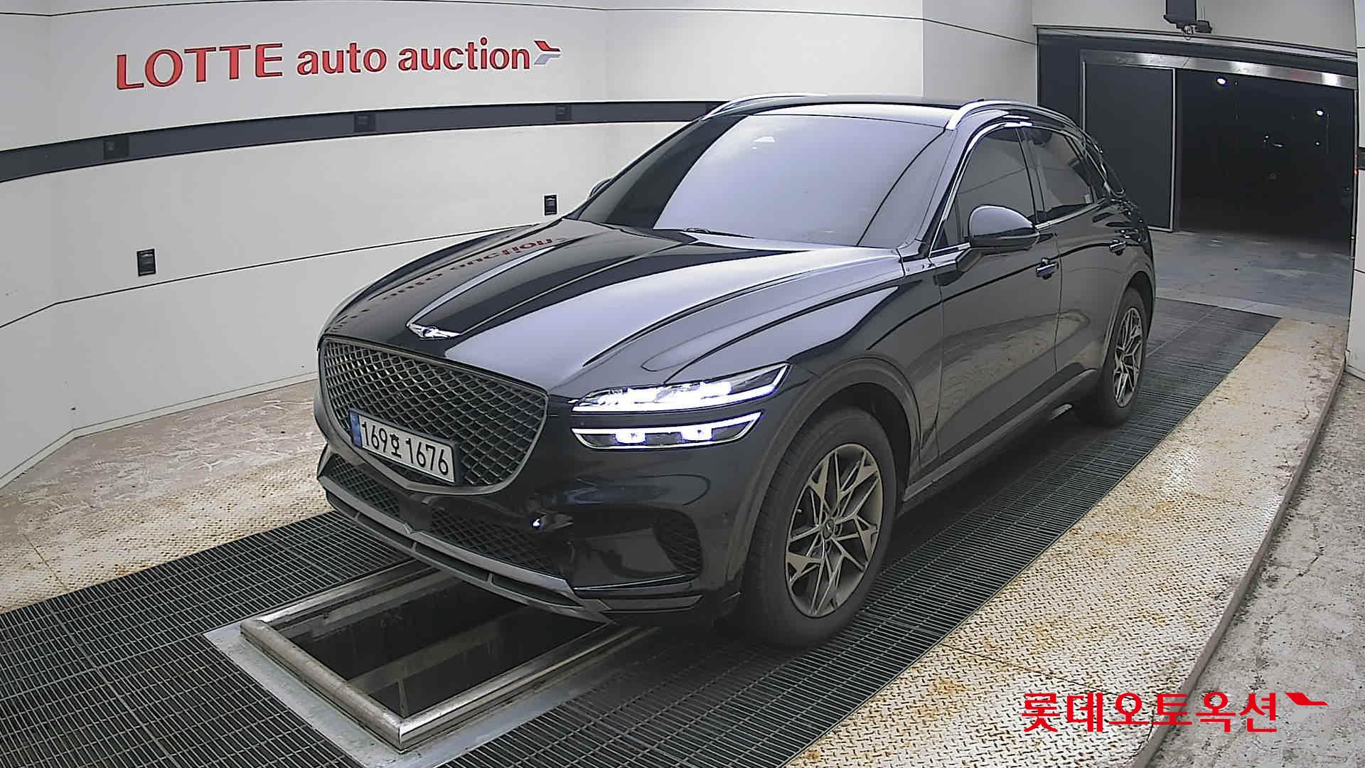 2022 - genesis gv70