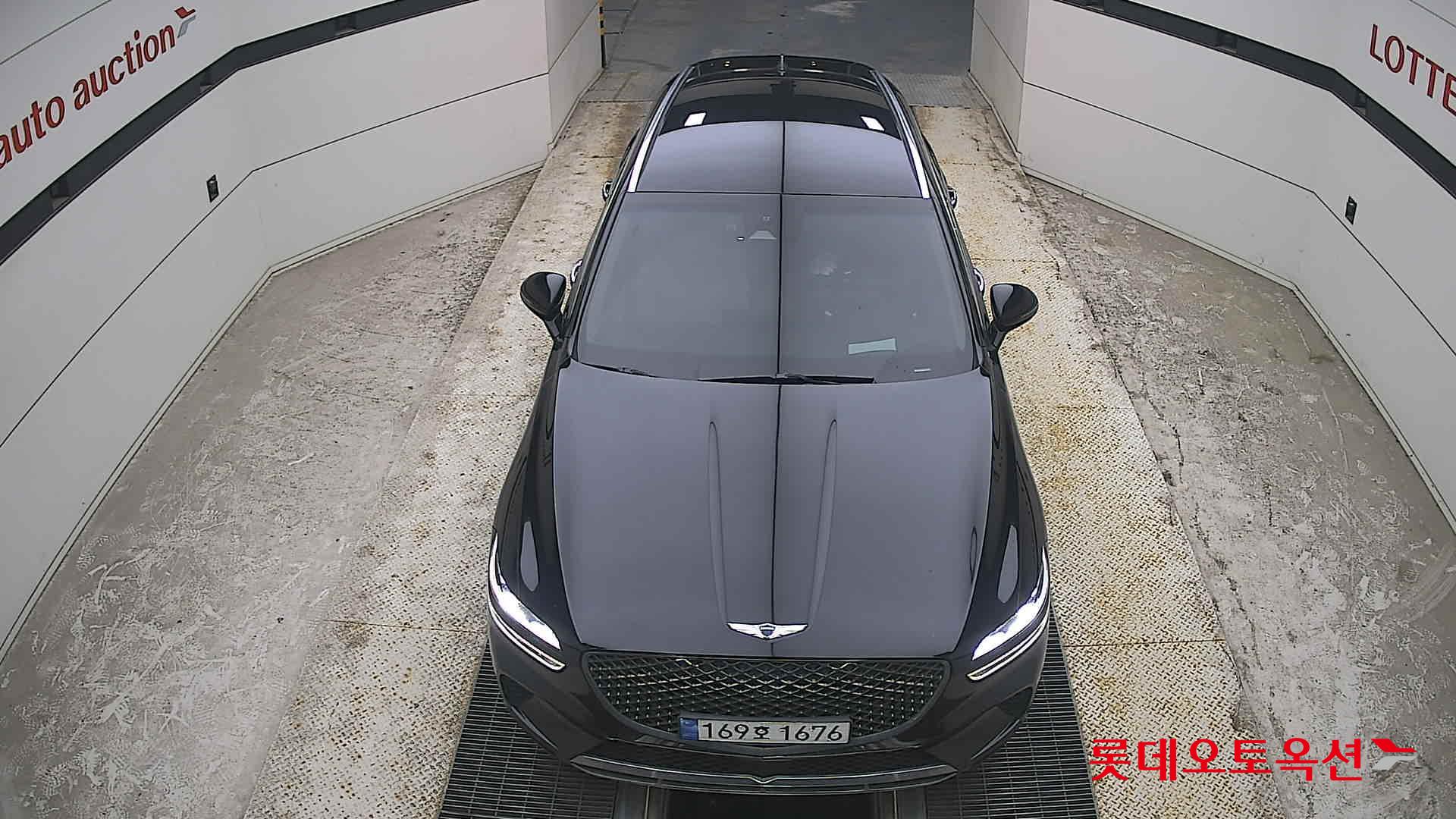 2022 - genesis gv70